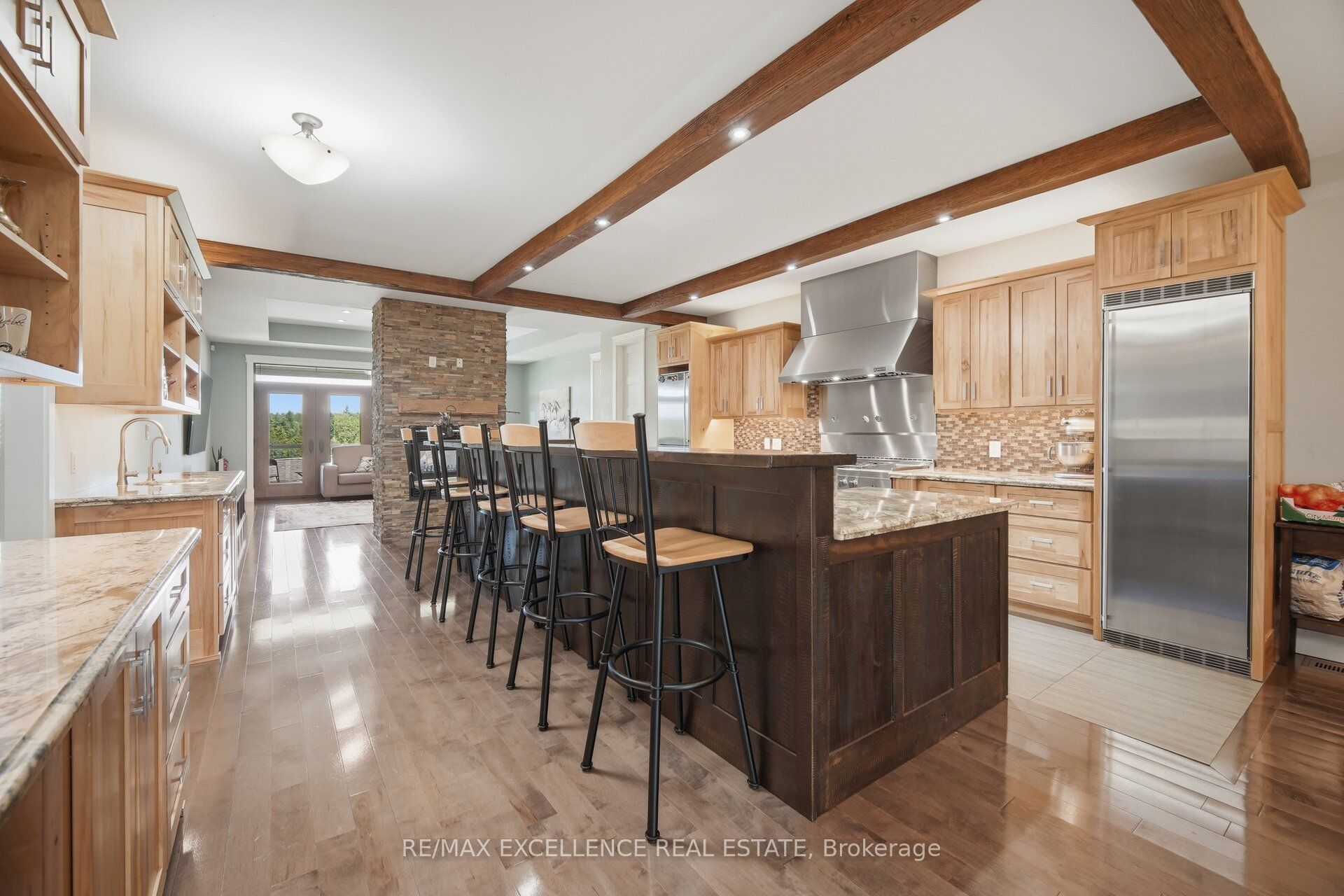 5593 Trafalgar Road Property Photo 15