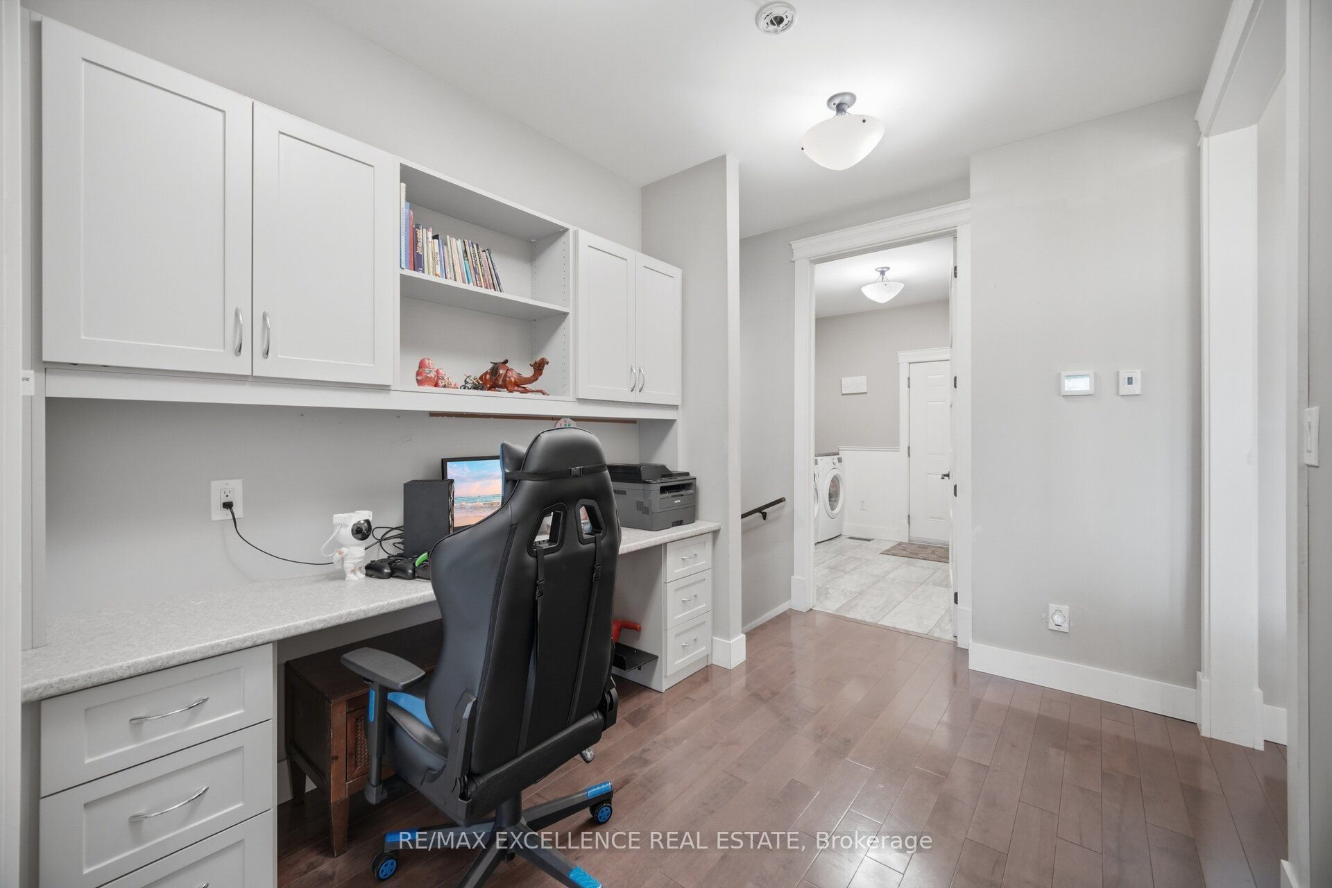 5593 Trafalgar Road Property Photo 19