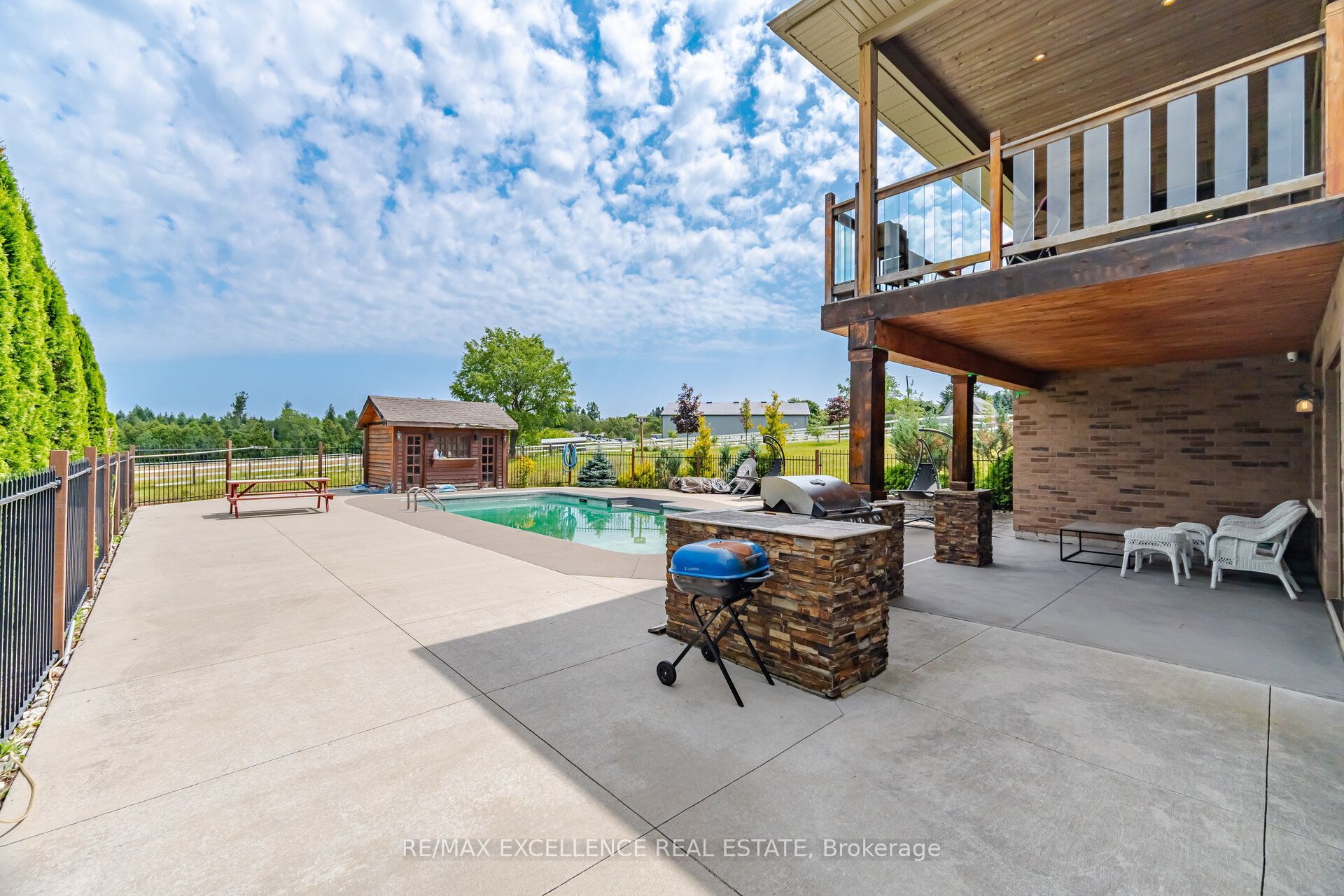 5593 Trafalgar Road Property Photo 40