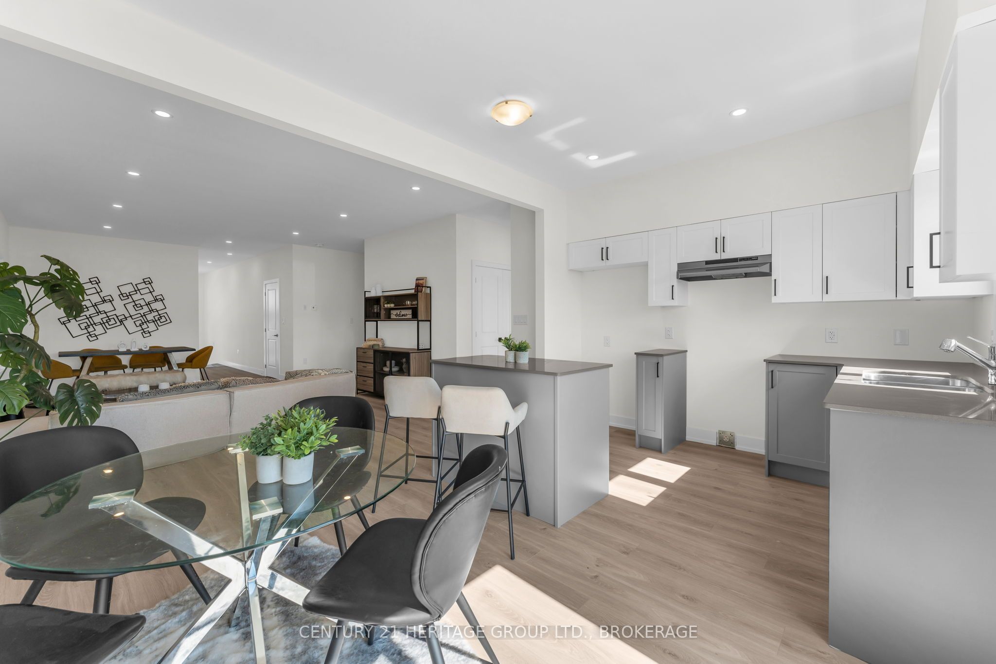56 Dusenbury Drive Property Photo 17