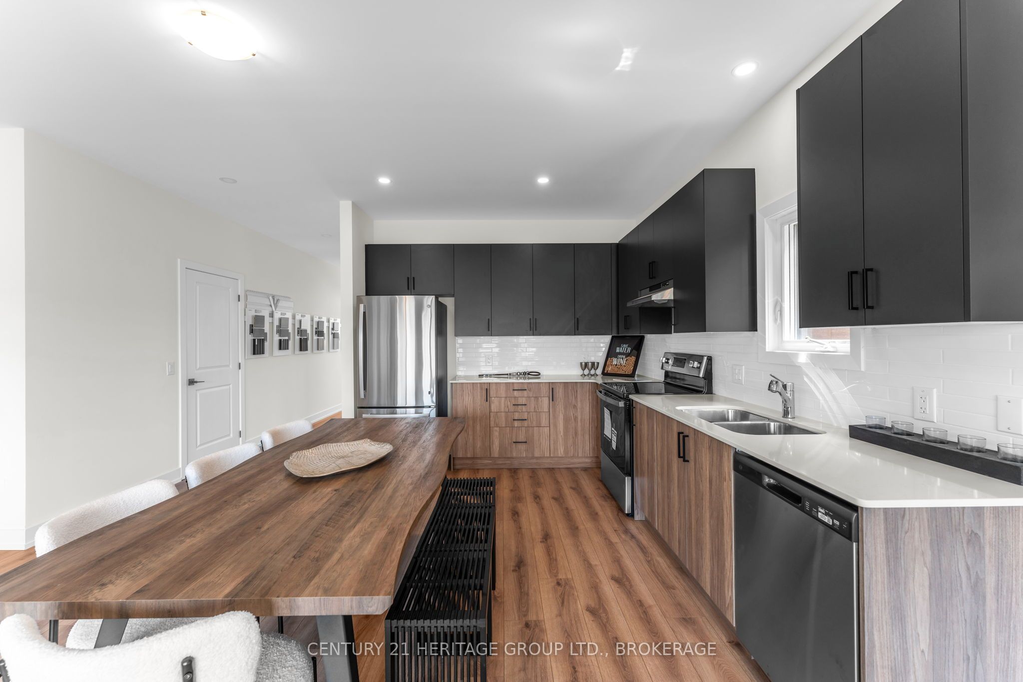 60 Dusenbury Drive Property Photo 23