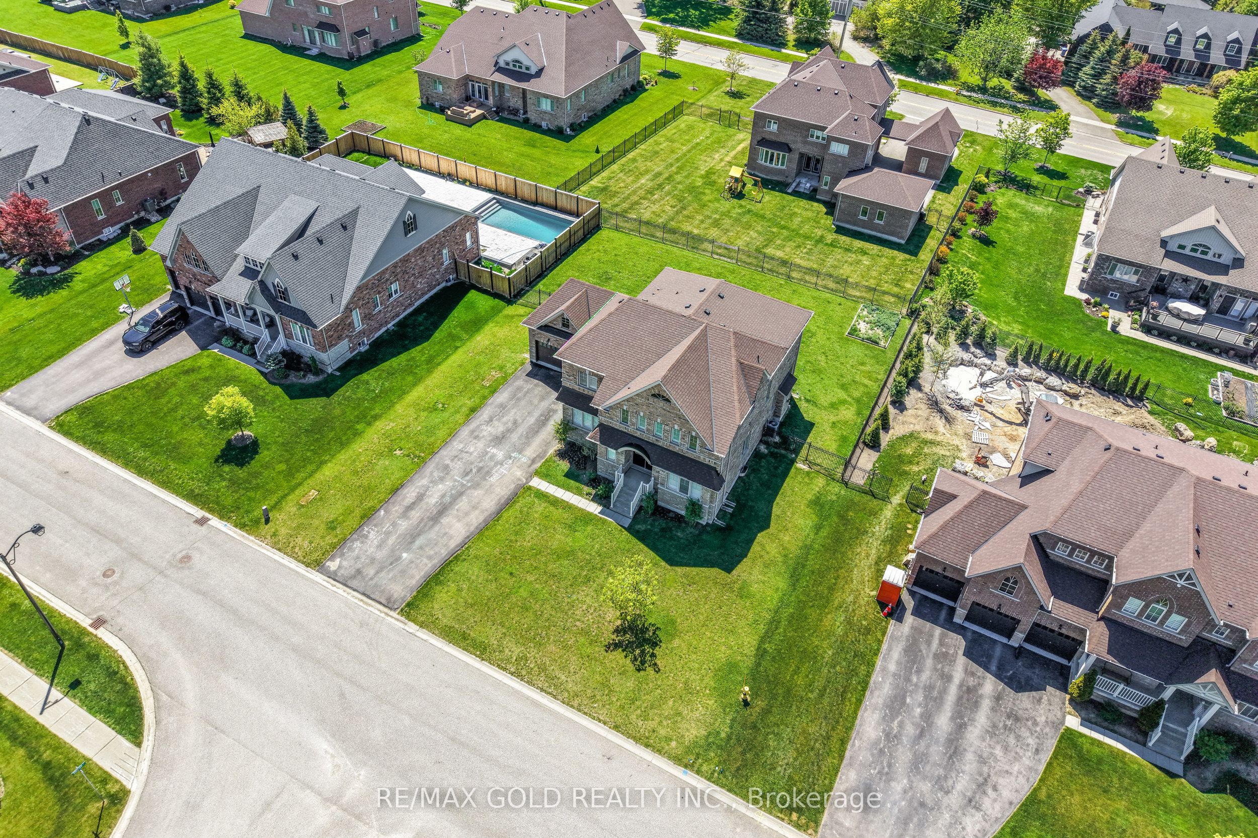 16 Meek Avenue Property Photo 6