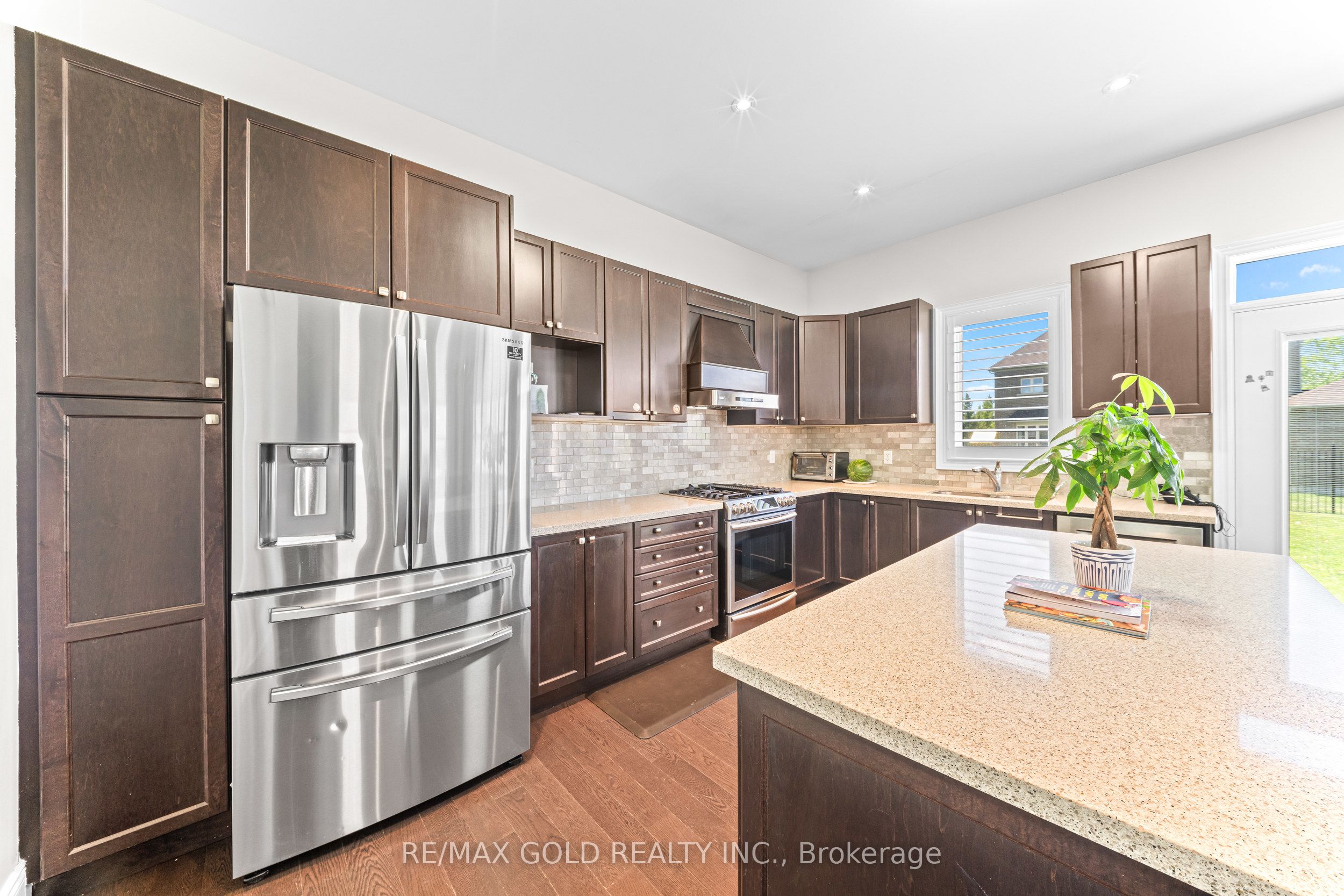 16 Meek Avenue Property Photo 27