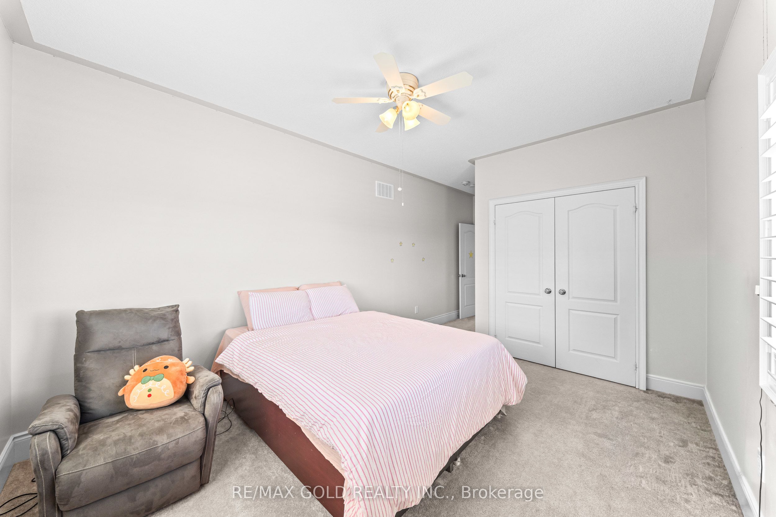 16 Meek Avenue Property Photo 43