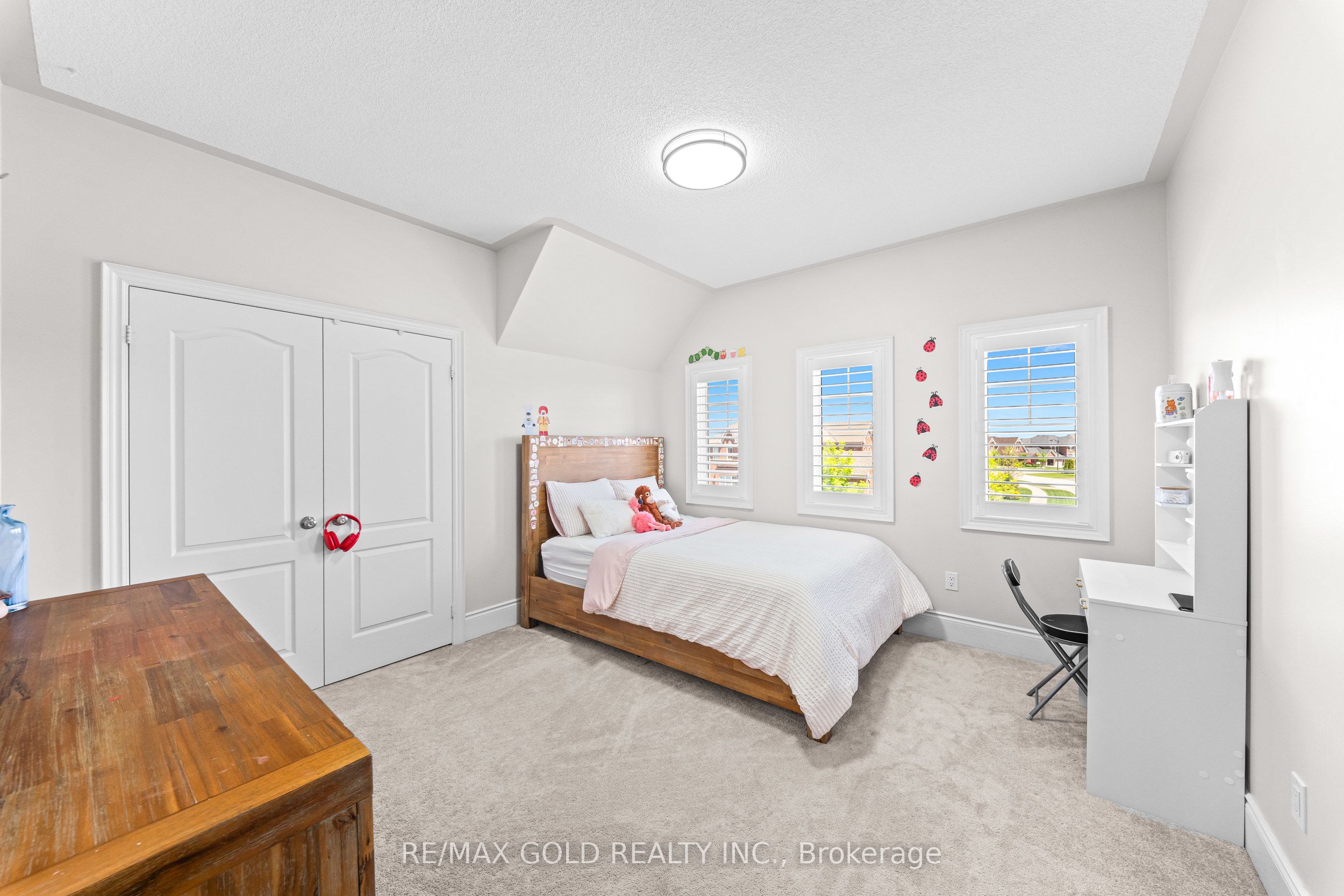 16 Meek Avenue Property Photo 44