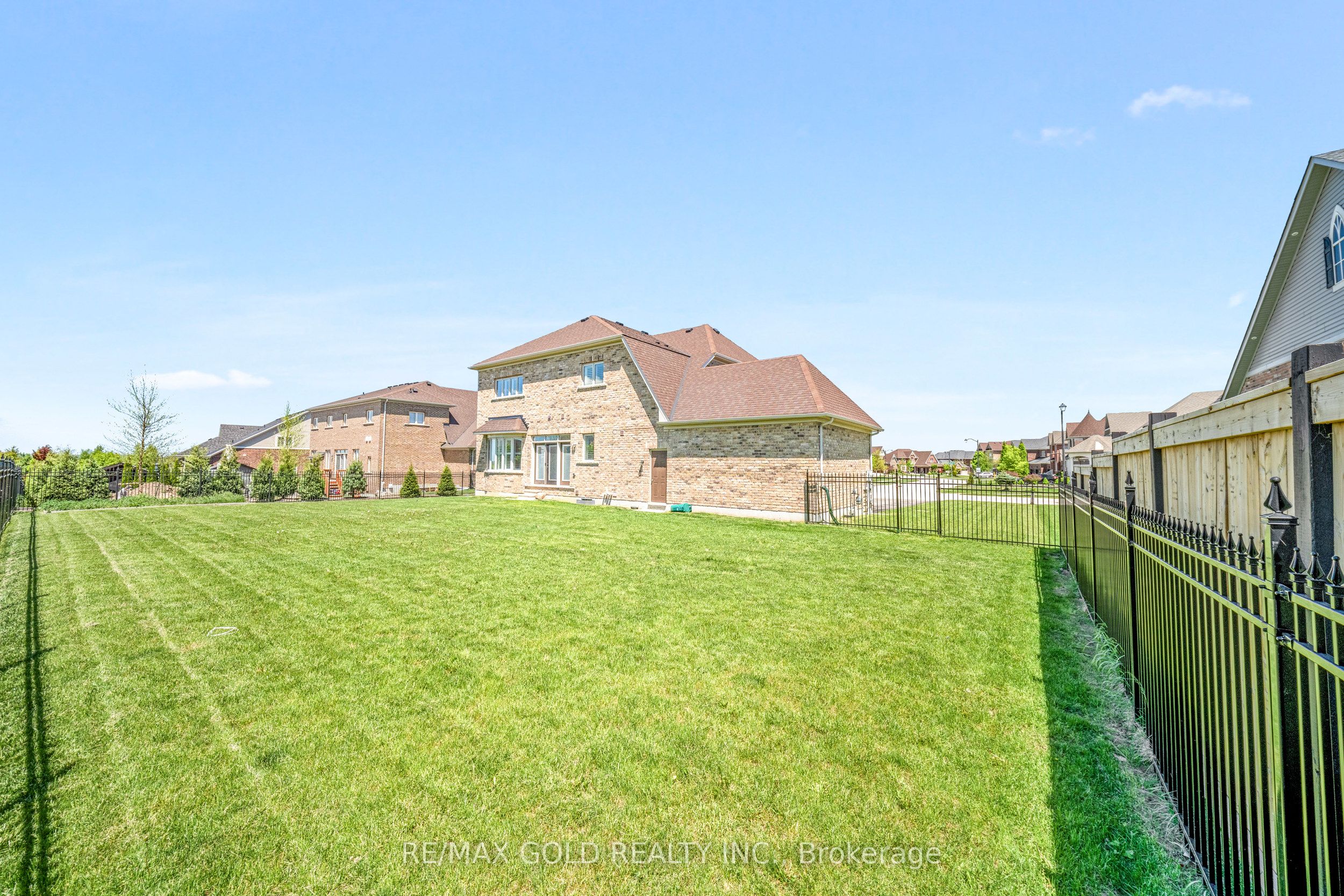 16 Meek Avenue Property Photo 49