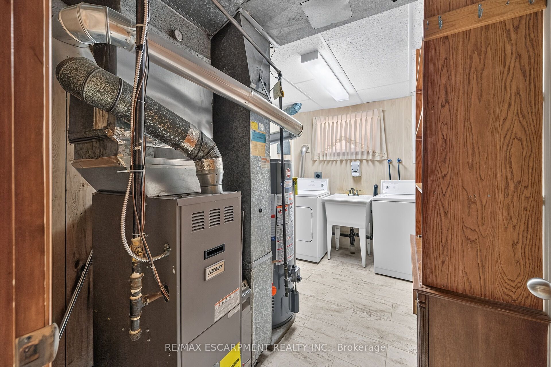 39 Algonquin Court Property Photo 41