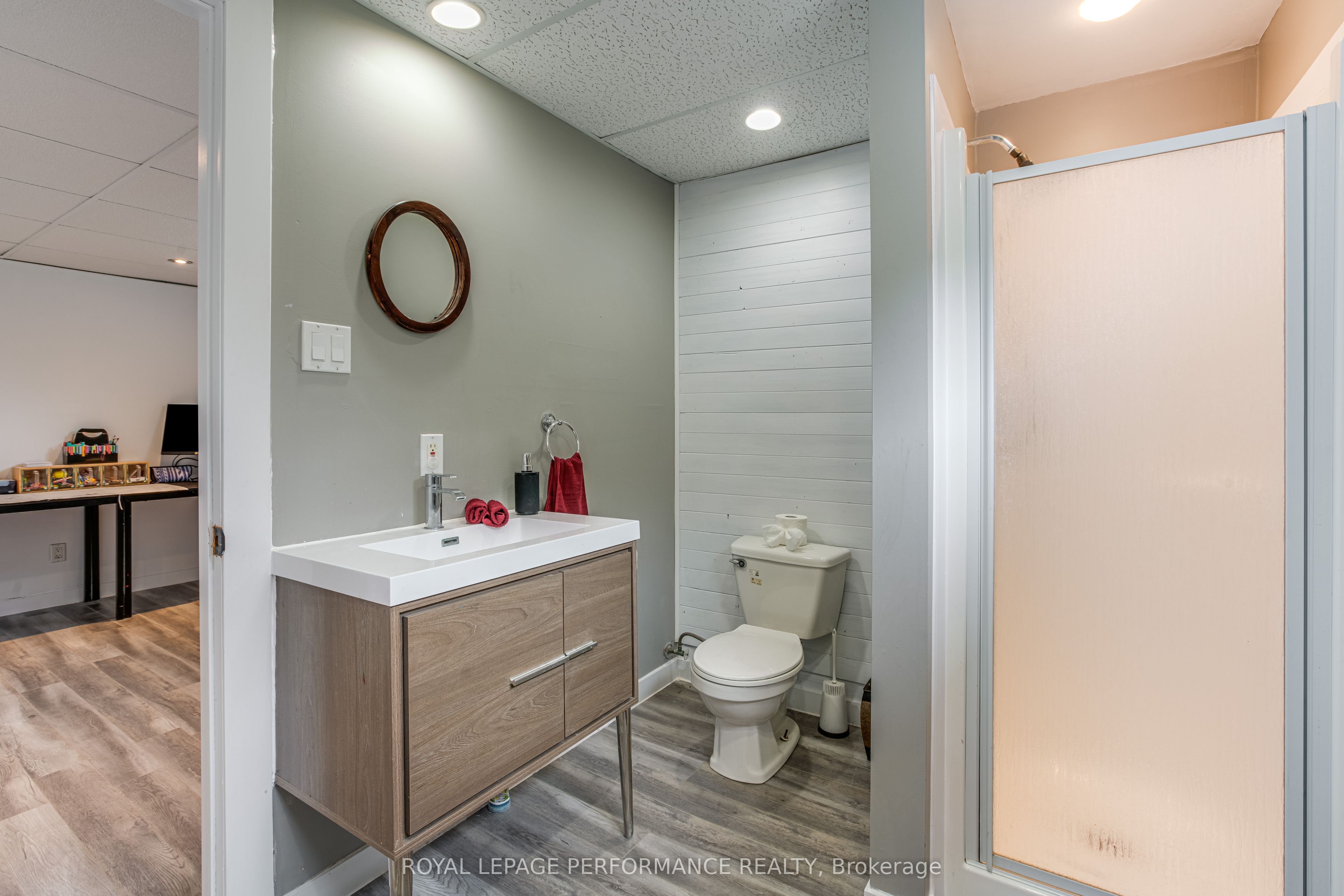 1890 Cassburn Road Property Photo 24