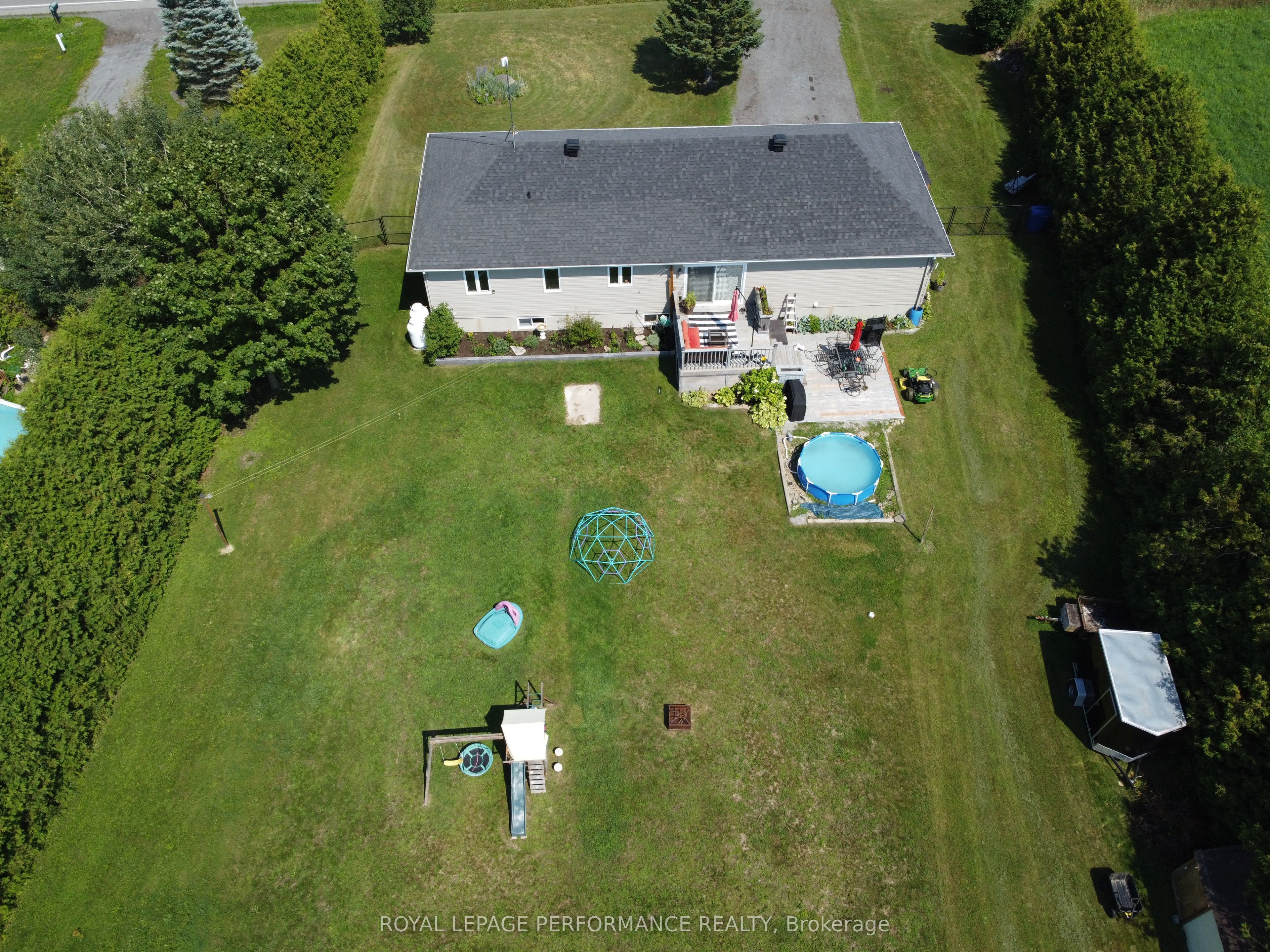 1890 Cassburn Road Property Photo 32