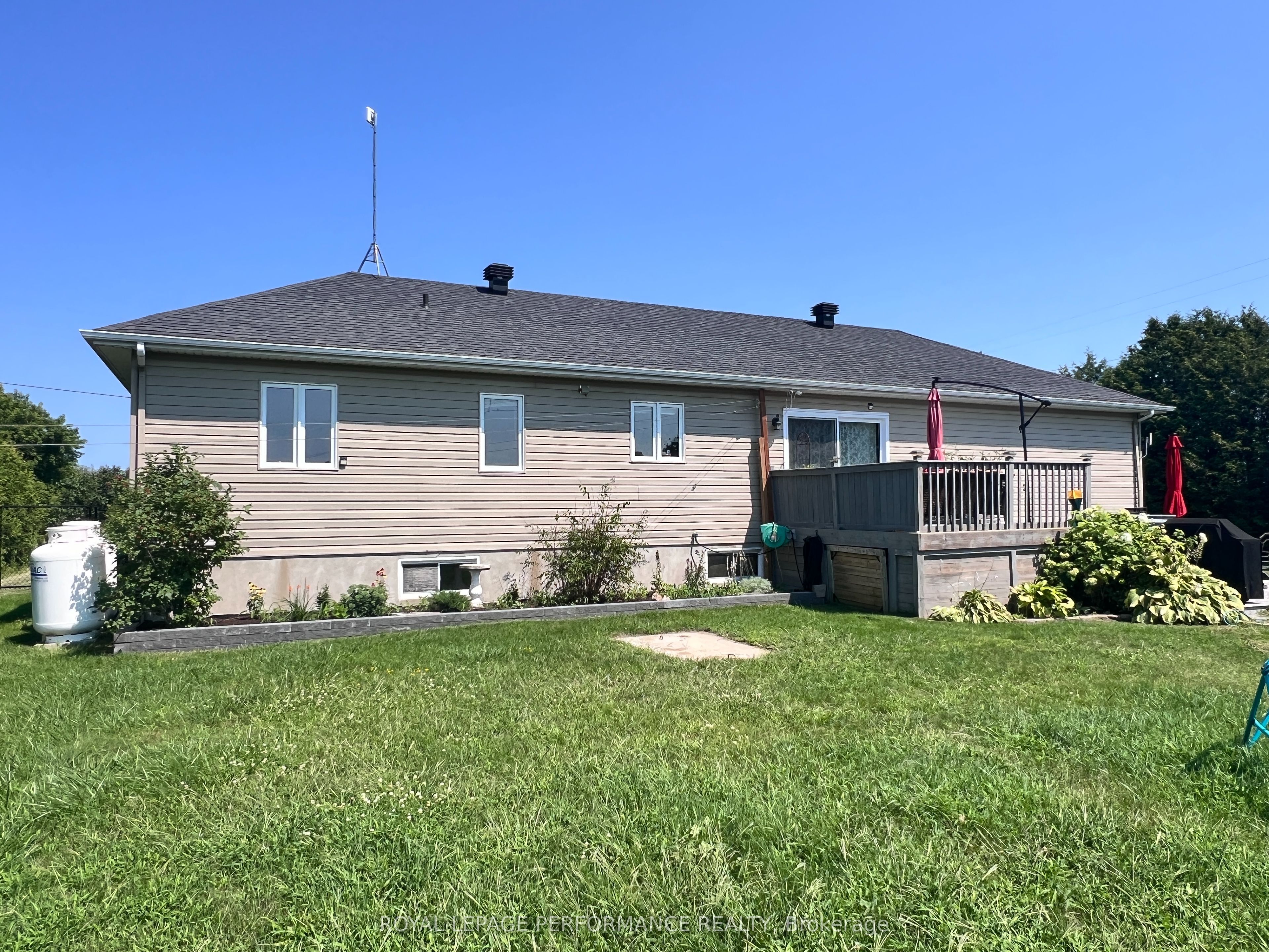 1890 Cassburn Road Property Photo 33