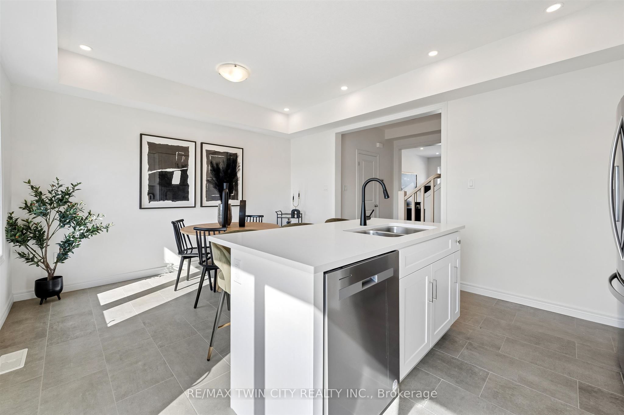 14 Sora Lane Property Photo 11