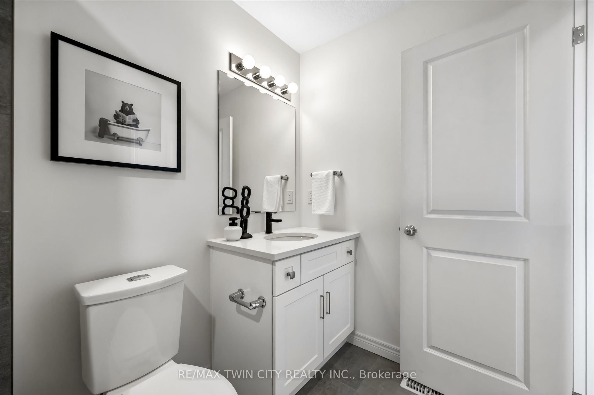 14 Sora Lane Property Photo 28
