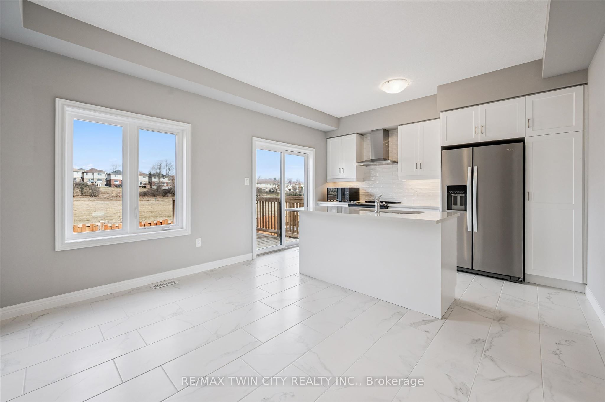 27 Sora Lane Property Photo 10