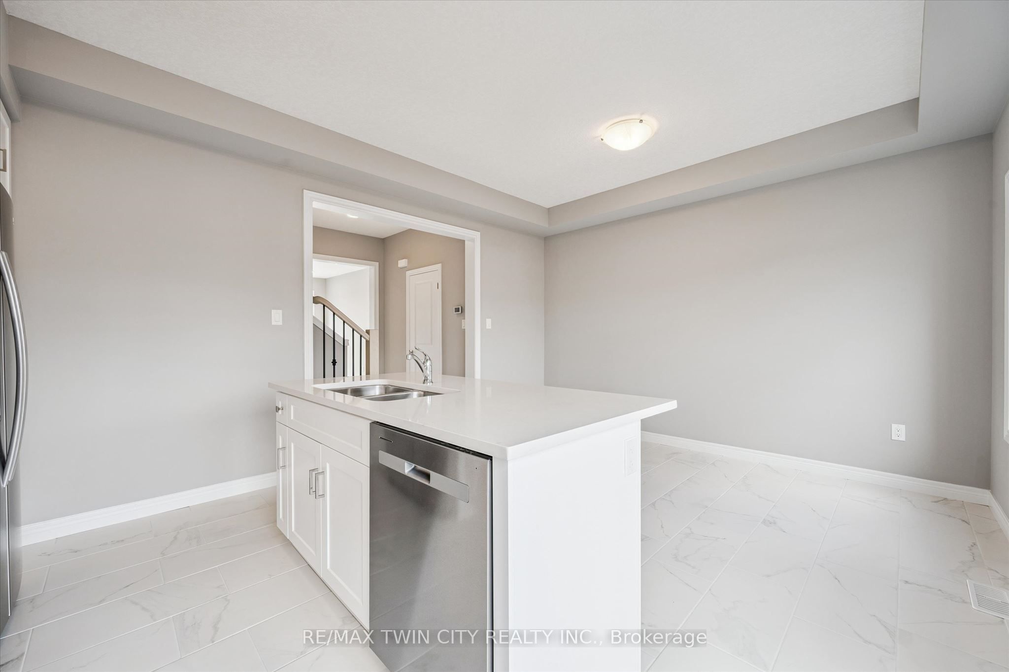 27 Sora Lane Property Photo 14
