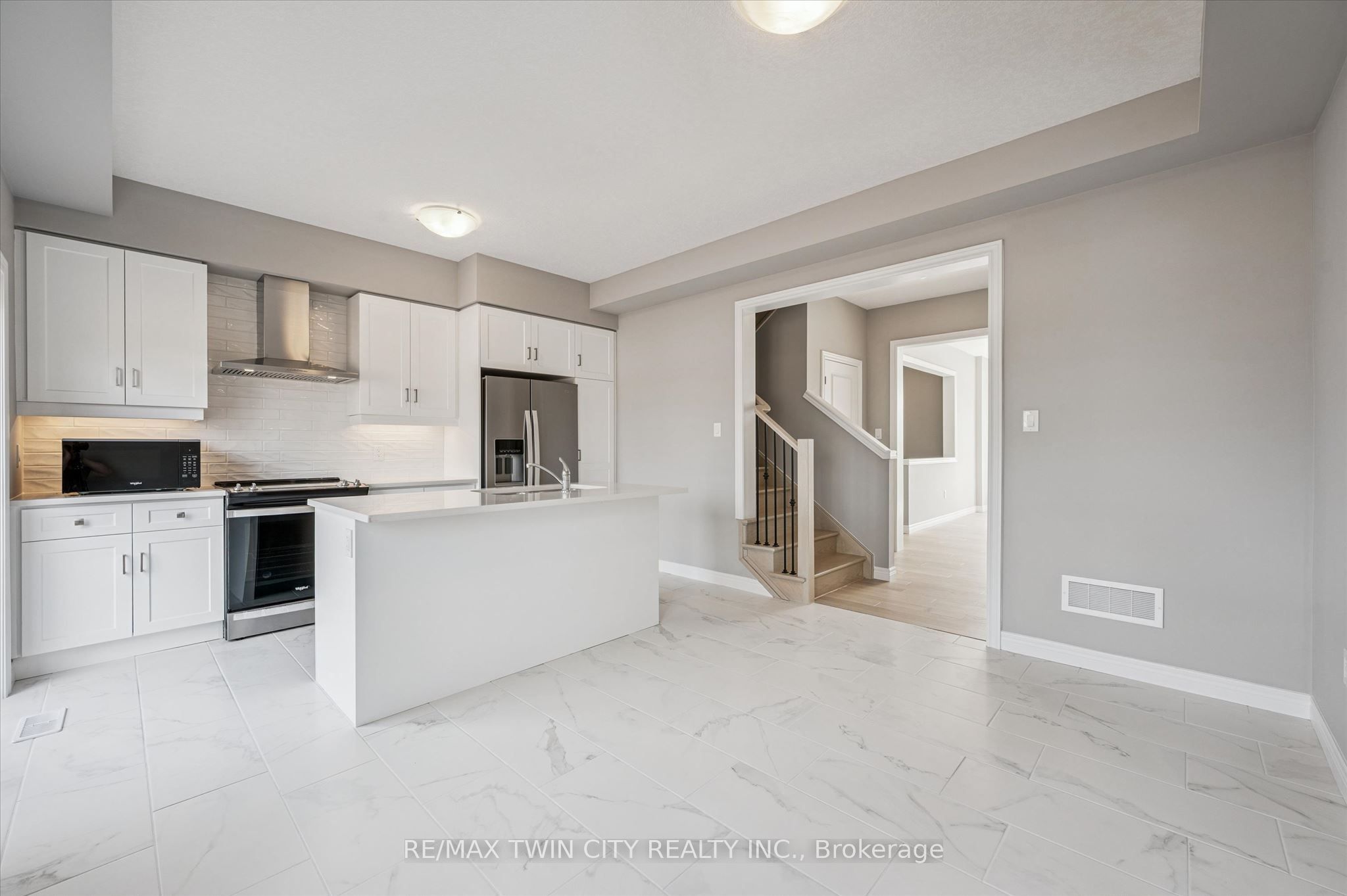 27 Sora Lane Property Photo 17