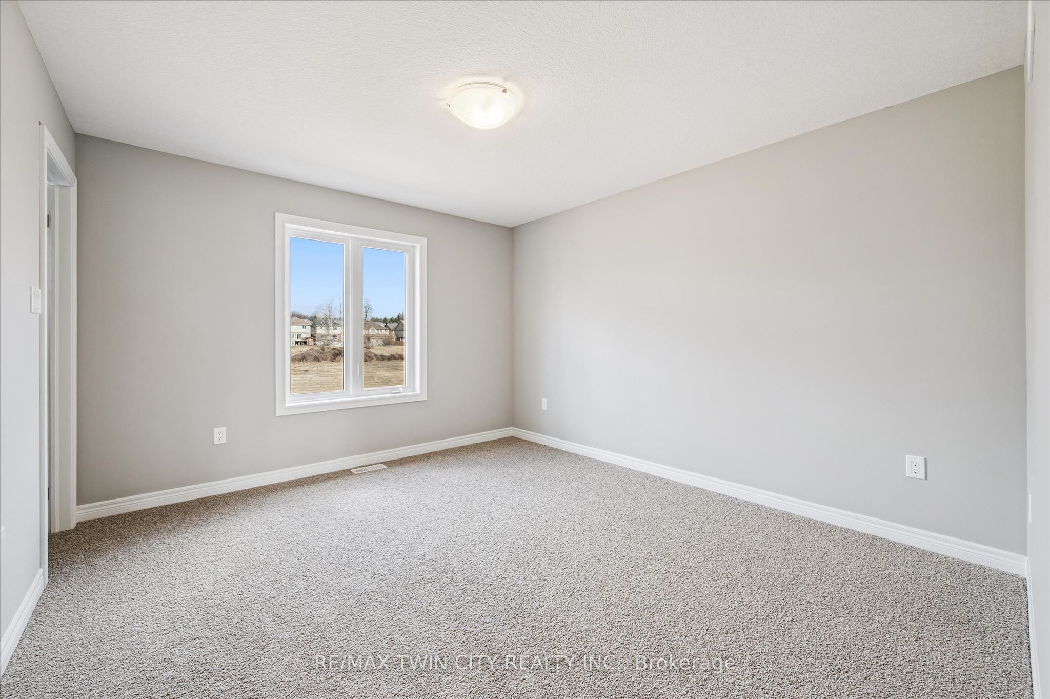 27 Sora Lane Property Photo 25