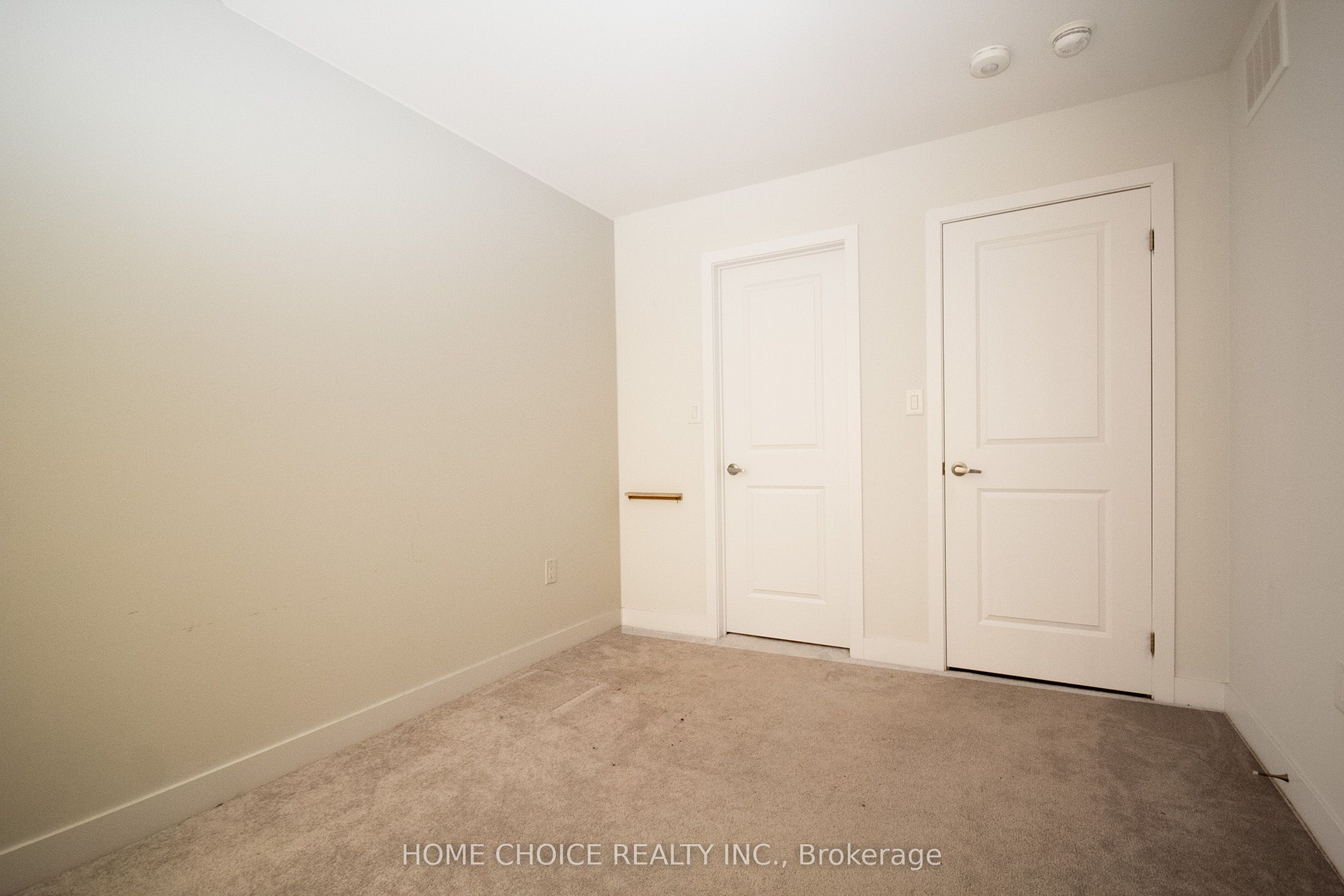 639 Pollock Grove Property Photo 20