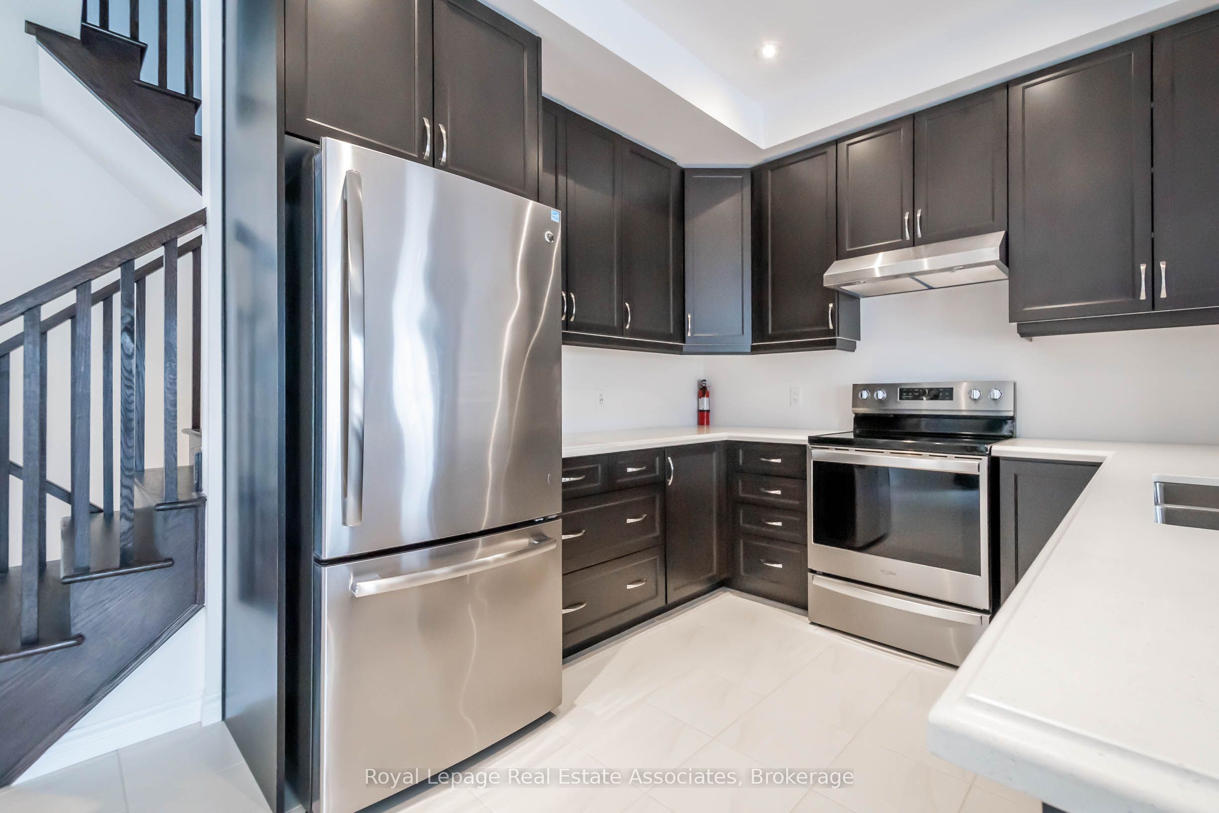 3981 Crown Street Property Photo 6