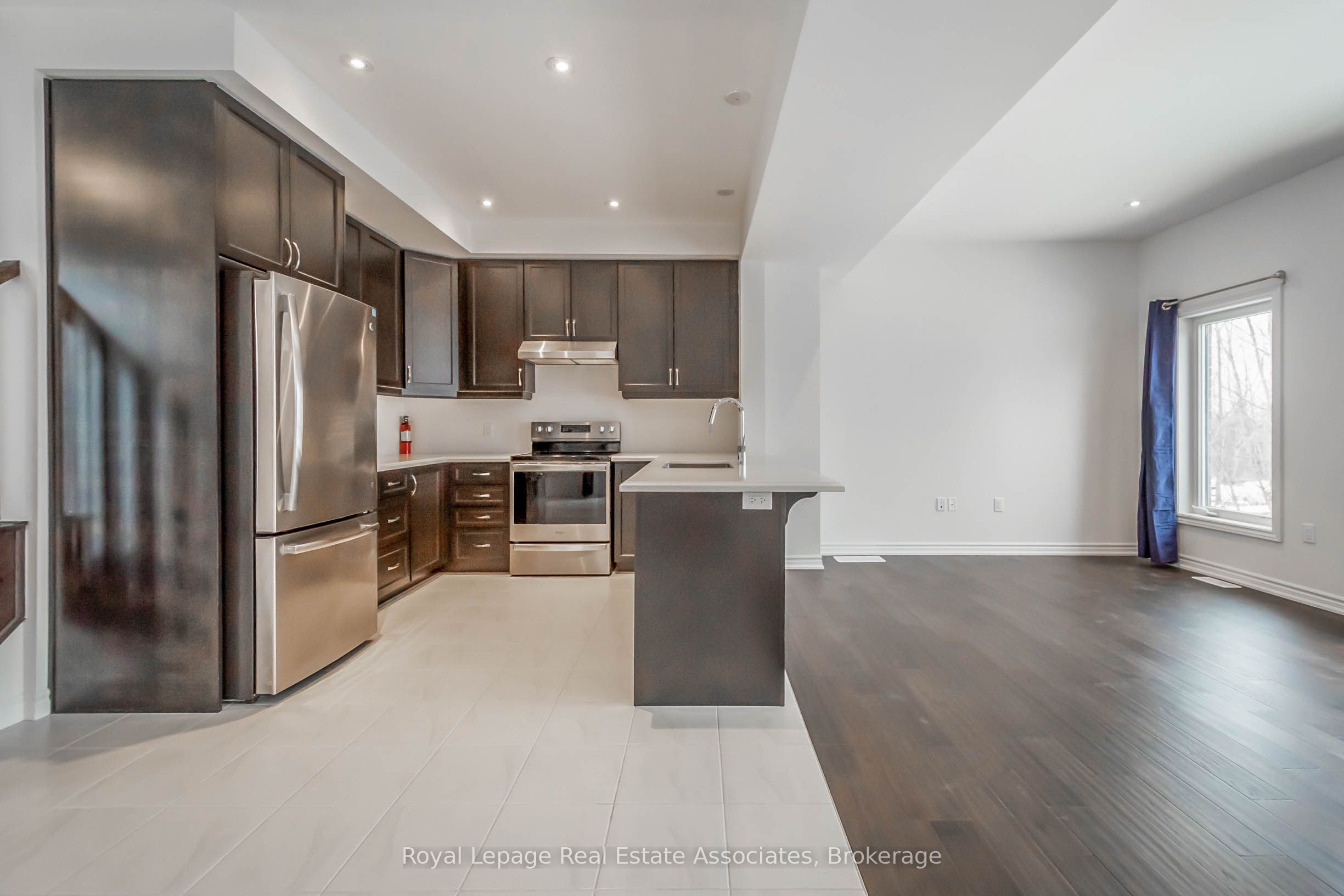 3981 Crown Street Property Photo 9