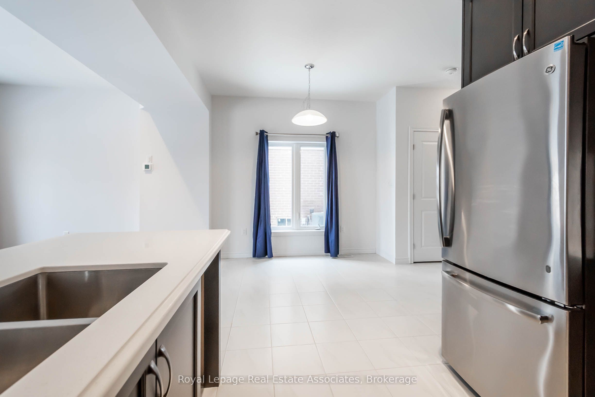3981 Crown Street Property Photo 10