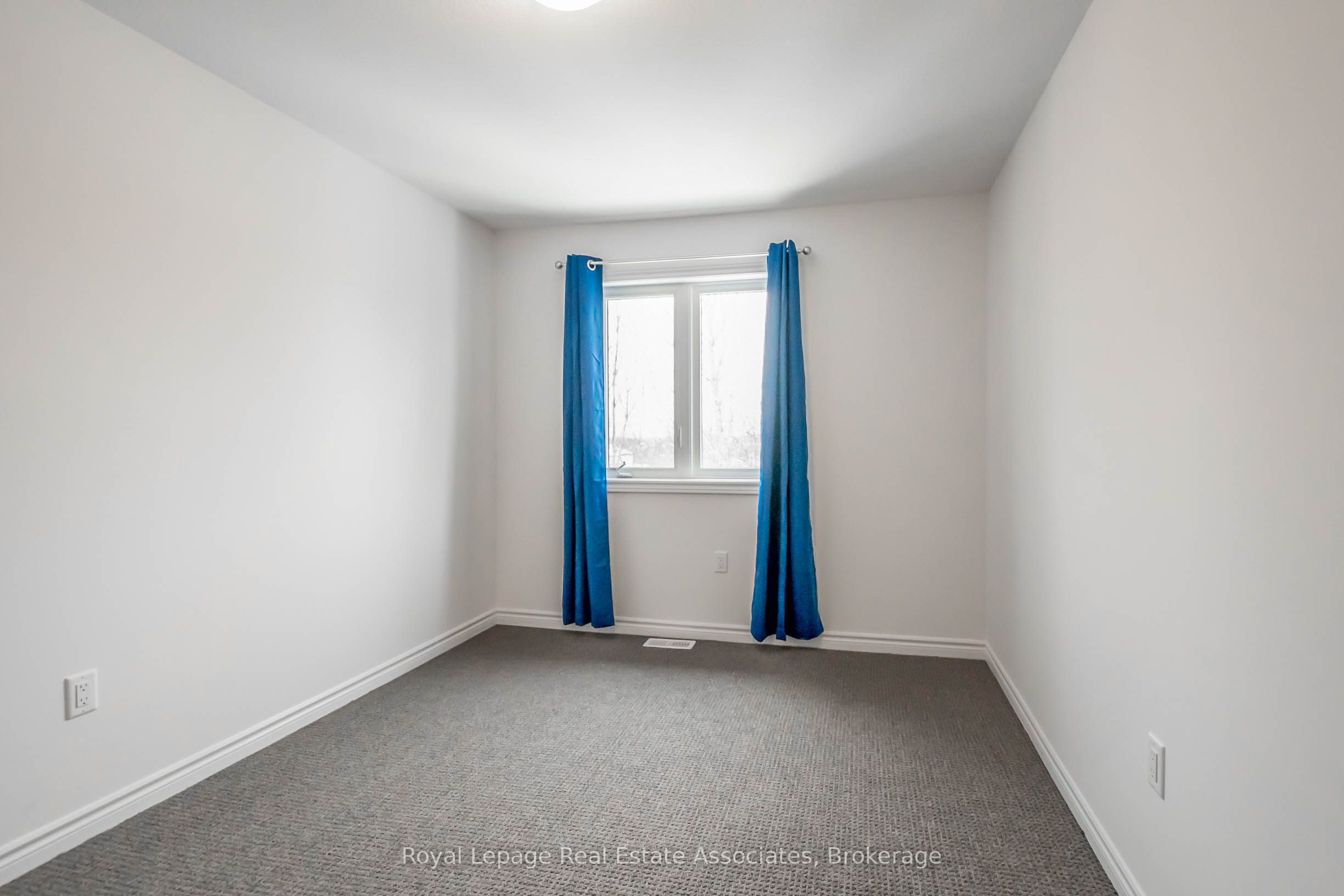 3981 Crown Street Property Photo 27