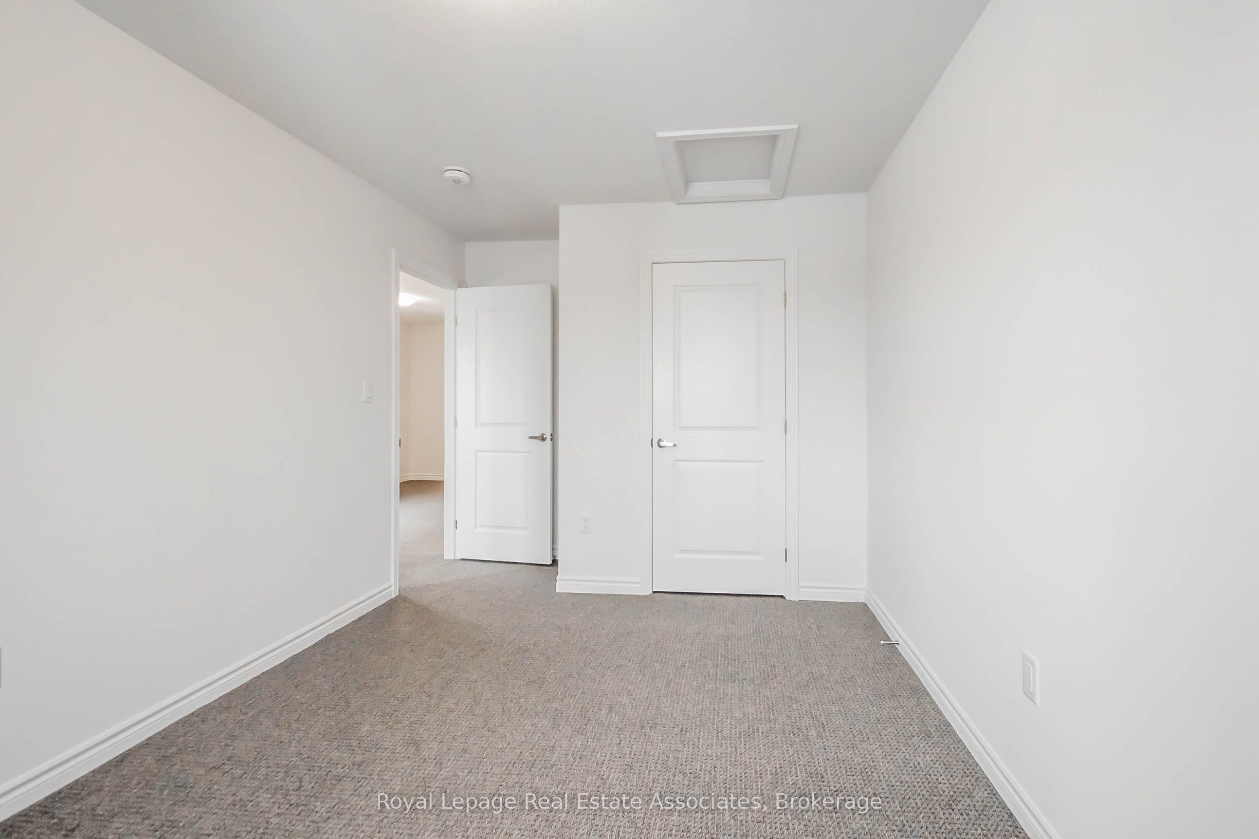 3981 Crown Street Property Photo 28