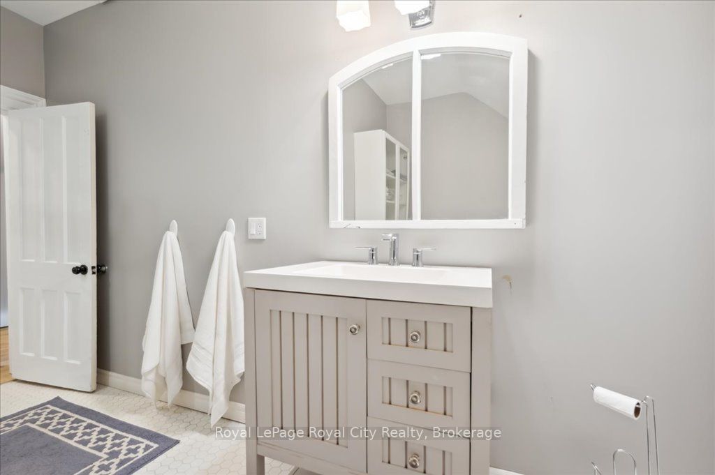 42 Bielby Street Property Photo 30