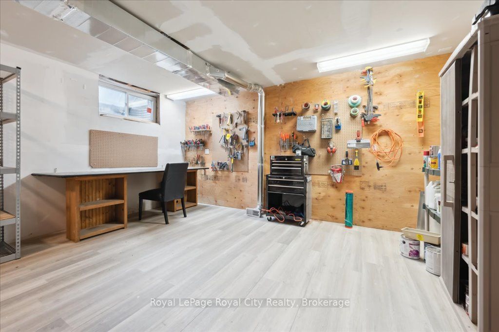 42 Bielby Street Property Photo 33