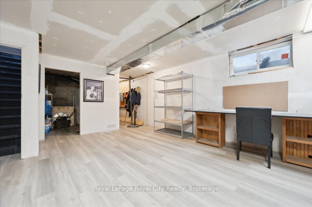 42 Bielby Street Property Photo 34