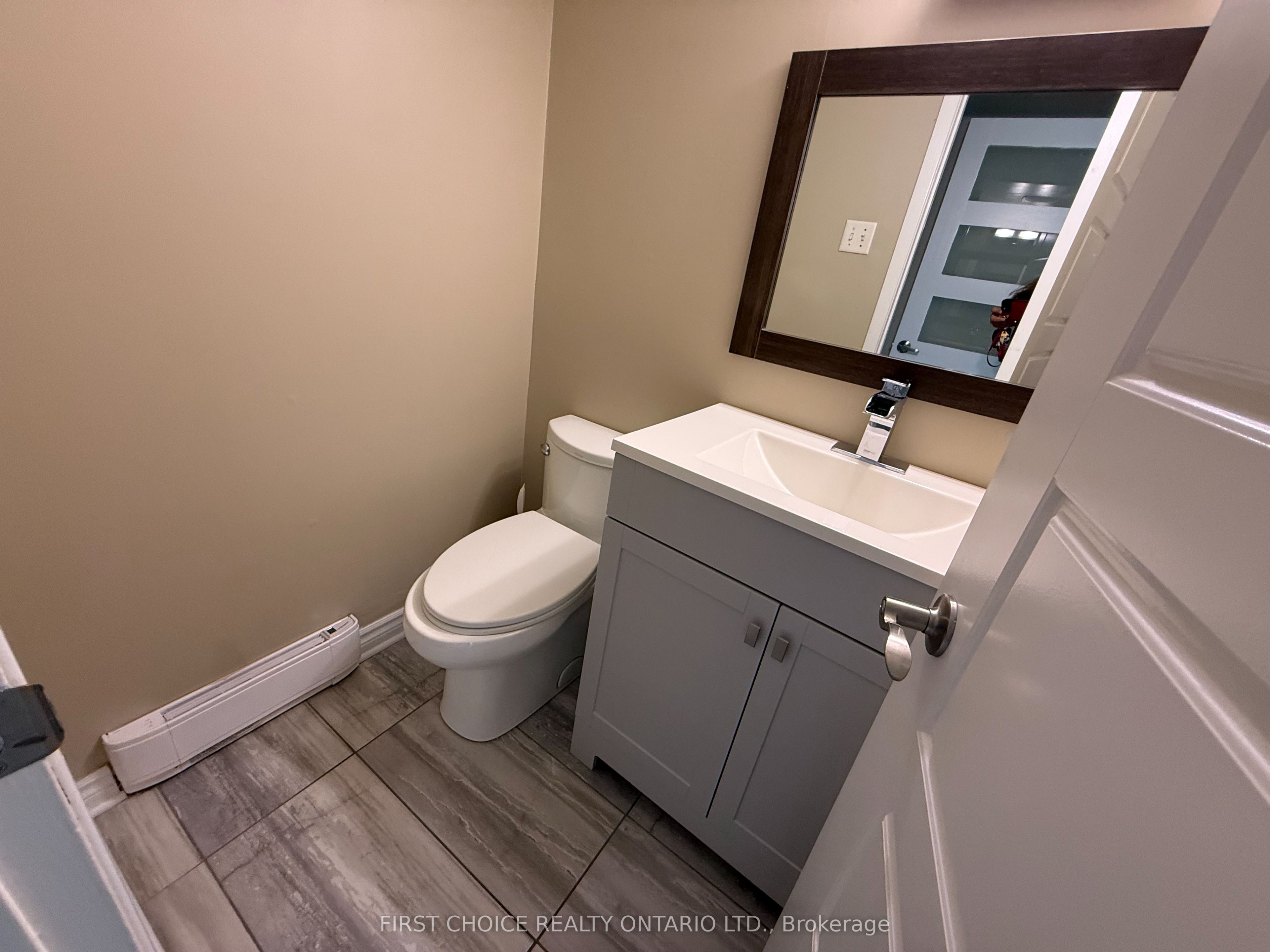 32 Appleby Private N Property Photo 4
