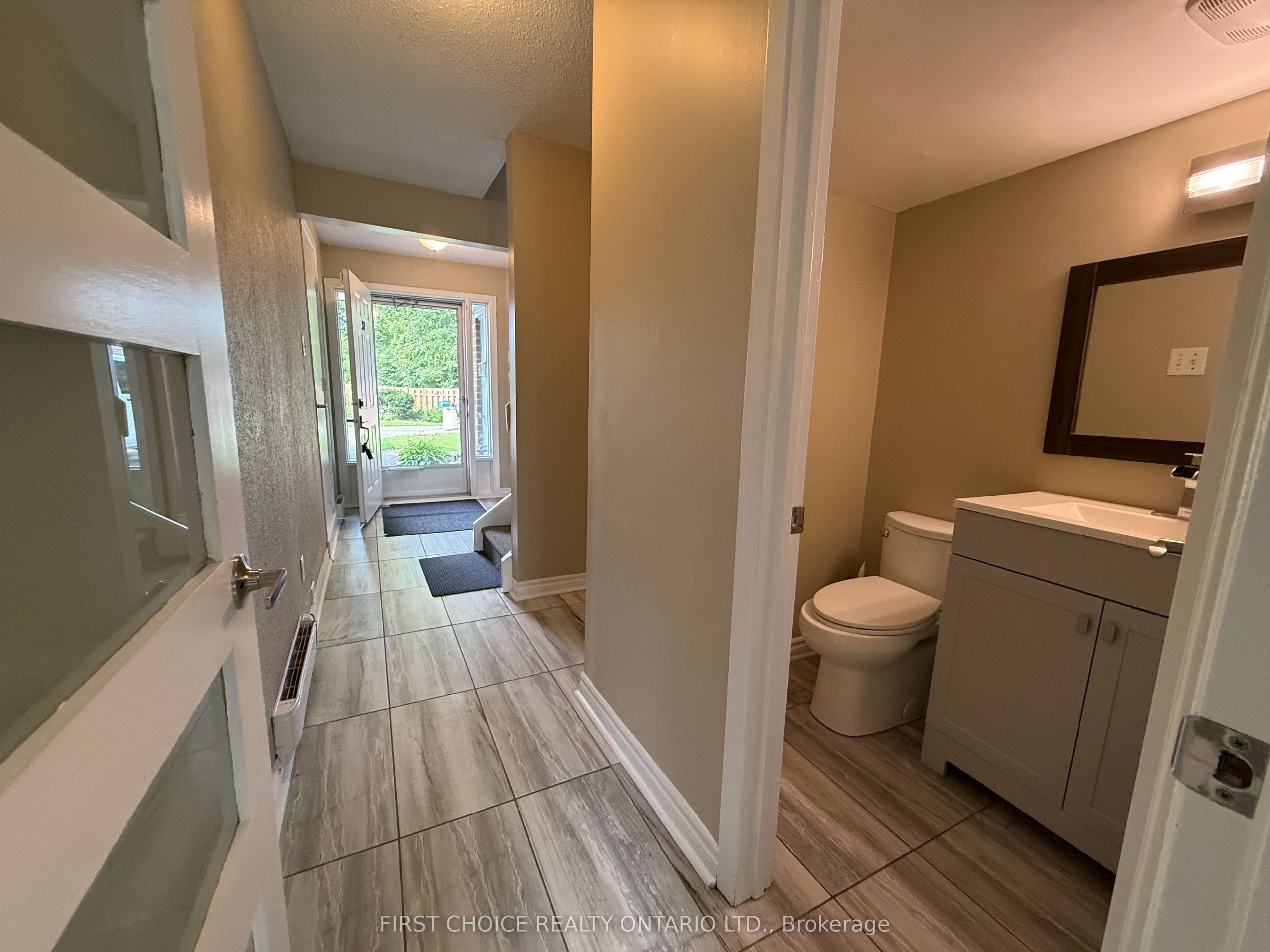32 Appleby Private N Property Photo 5