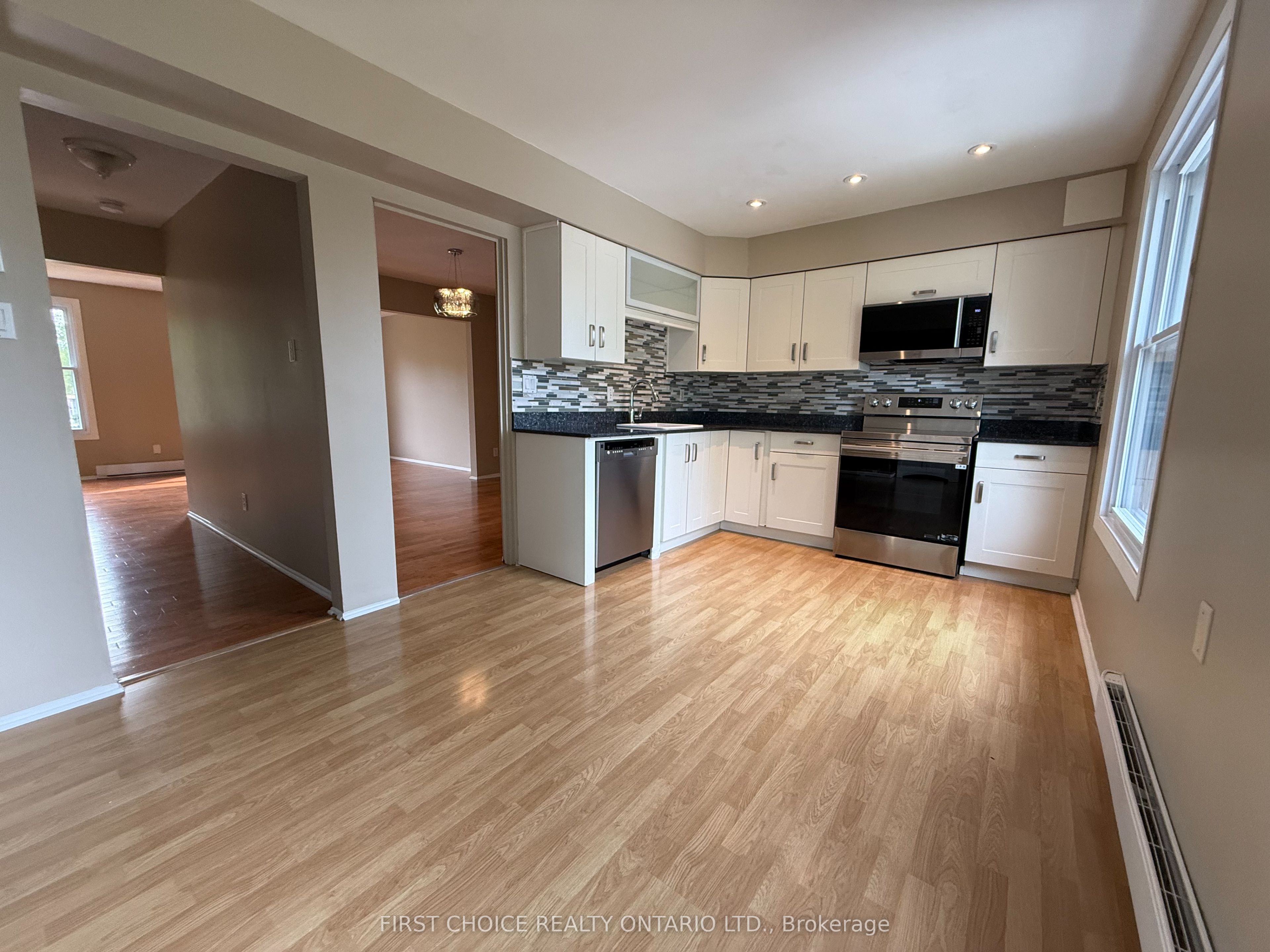 32 Appleby Private N Property Photo 6