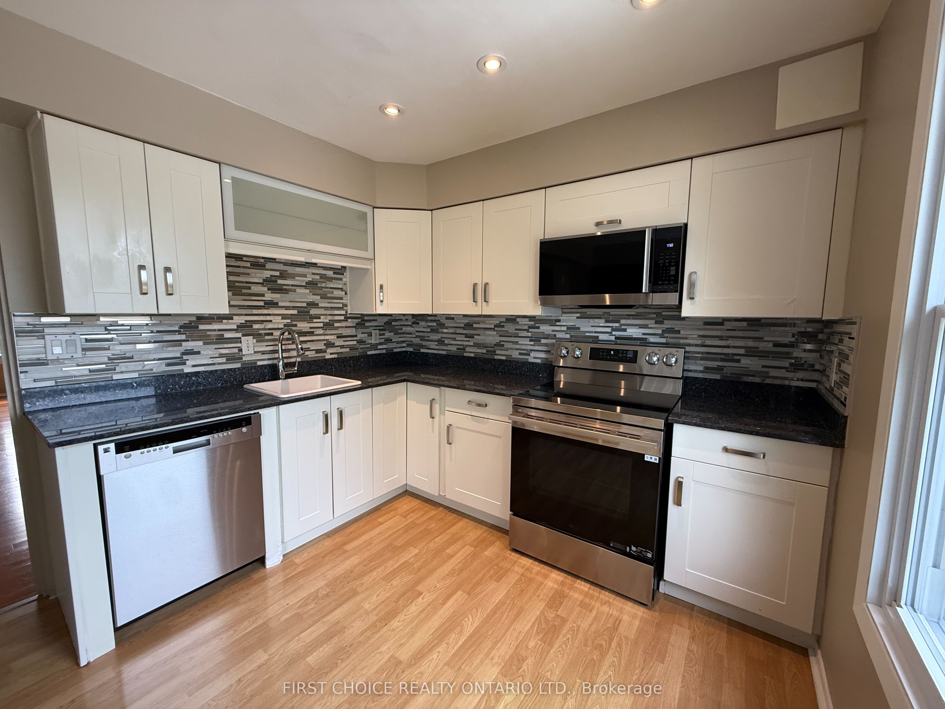 32 Appleby Private N Property Photo 7