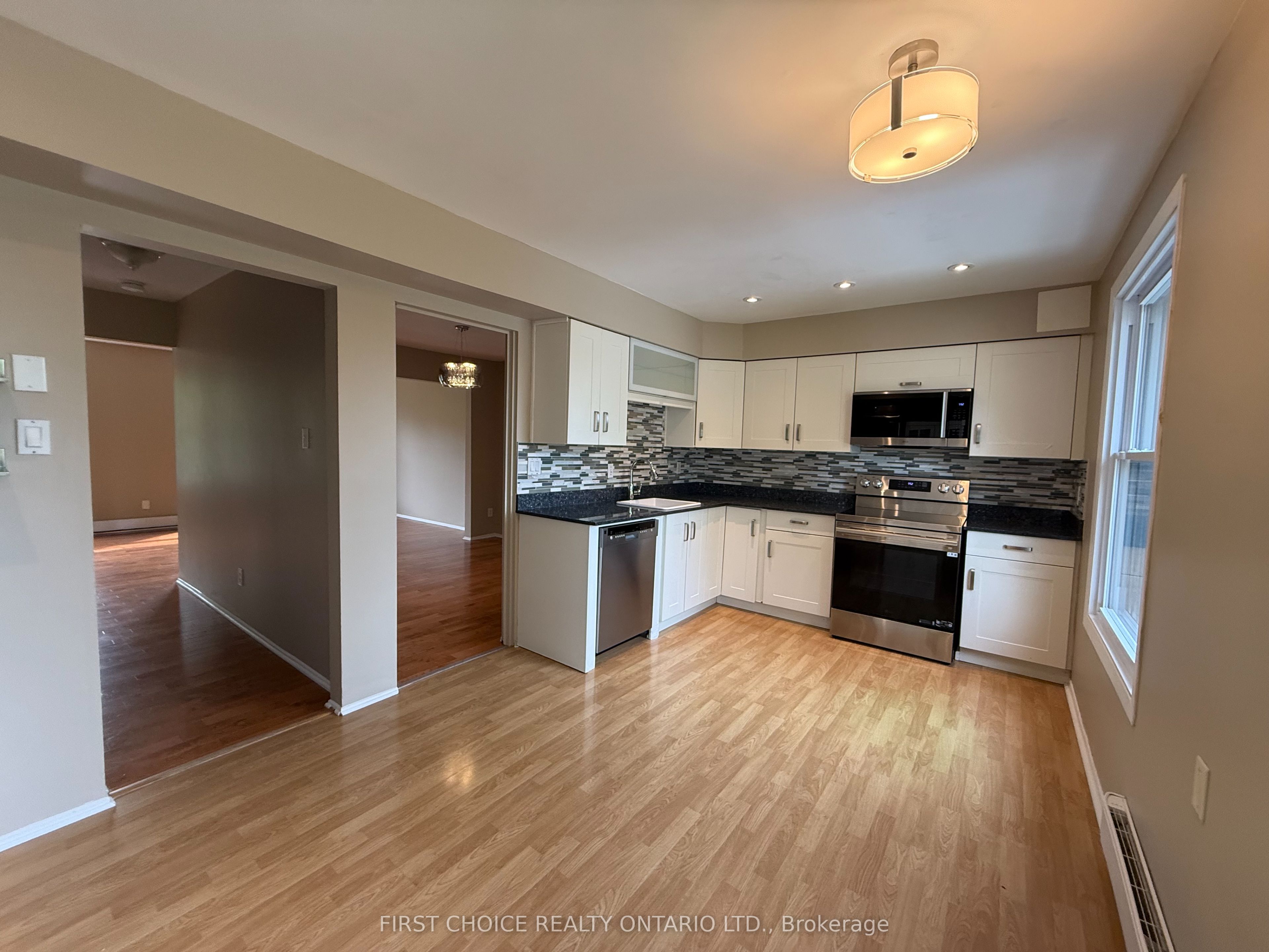 32 Appleby Private N Property Photo 8
