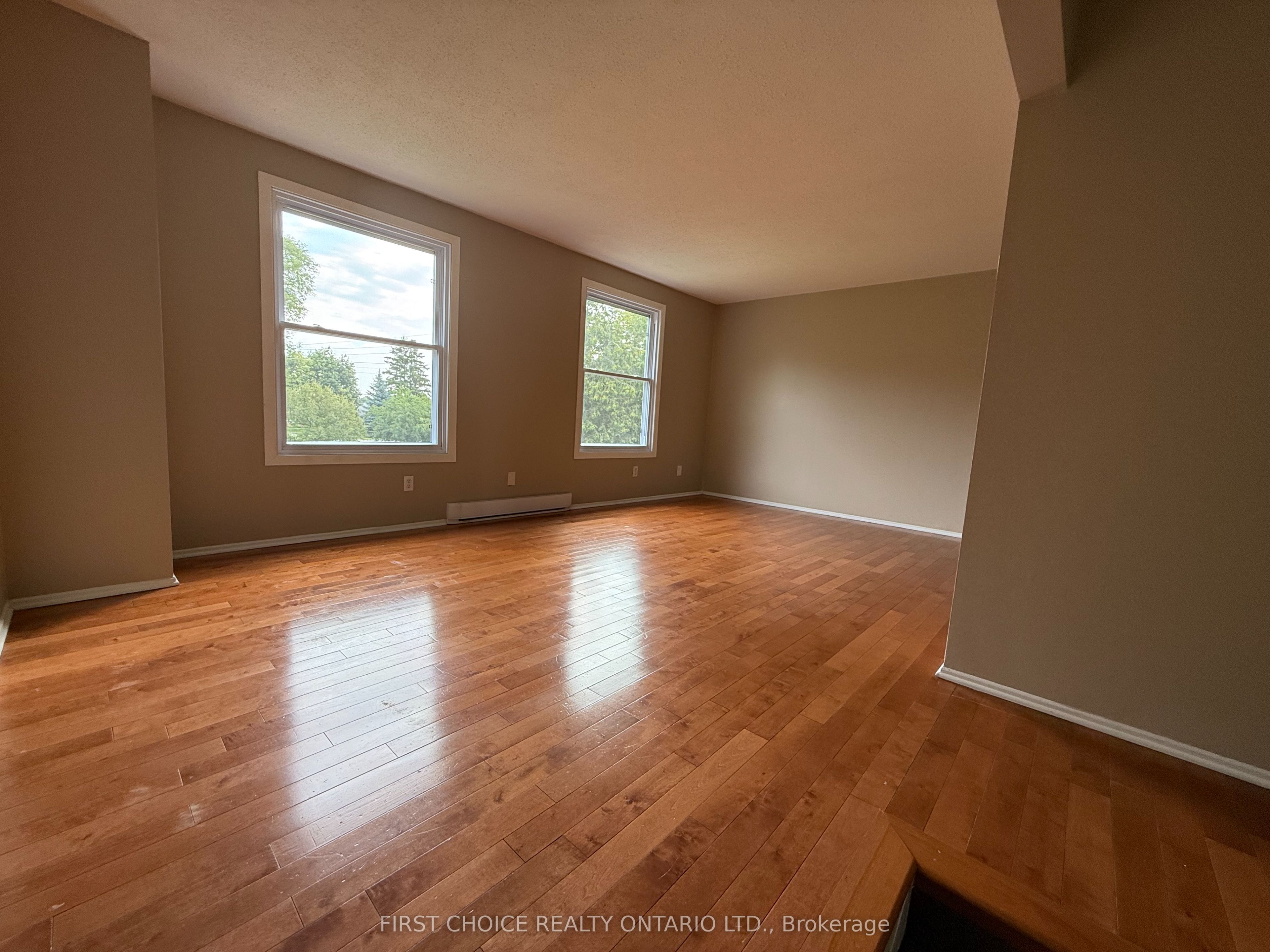 32 Appleby Private N Property Photo 11