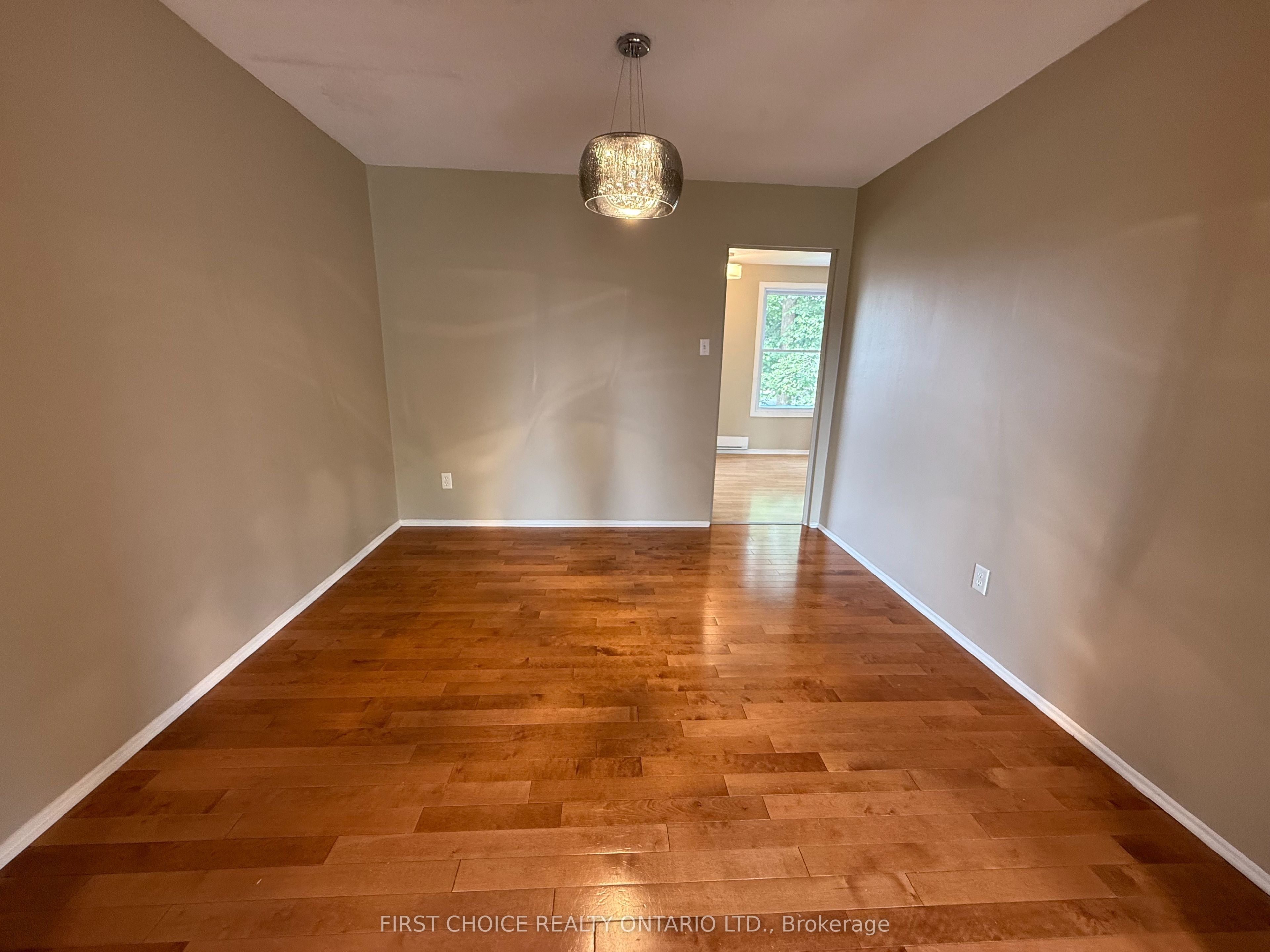 32 Appleby Private N Property Photo 13