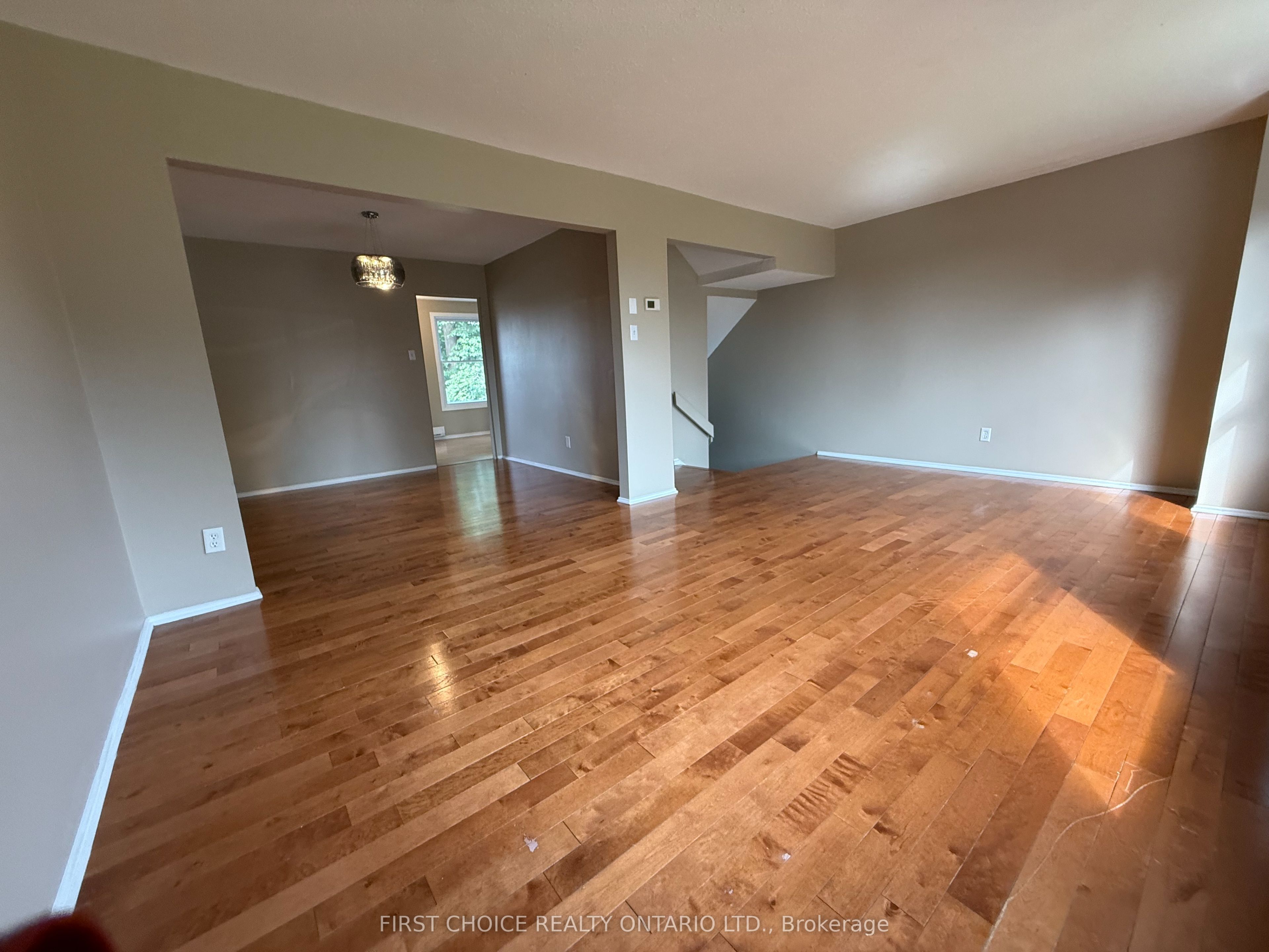 32 Appleby Private N Property Photo 15