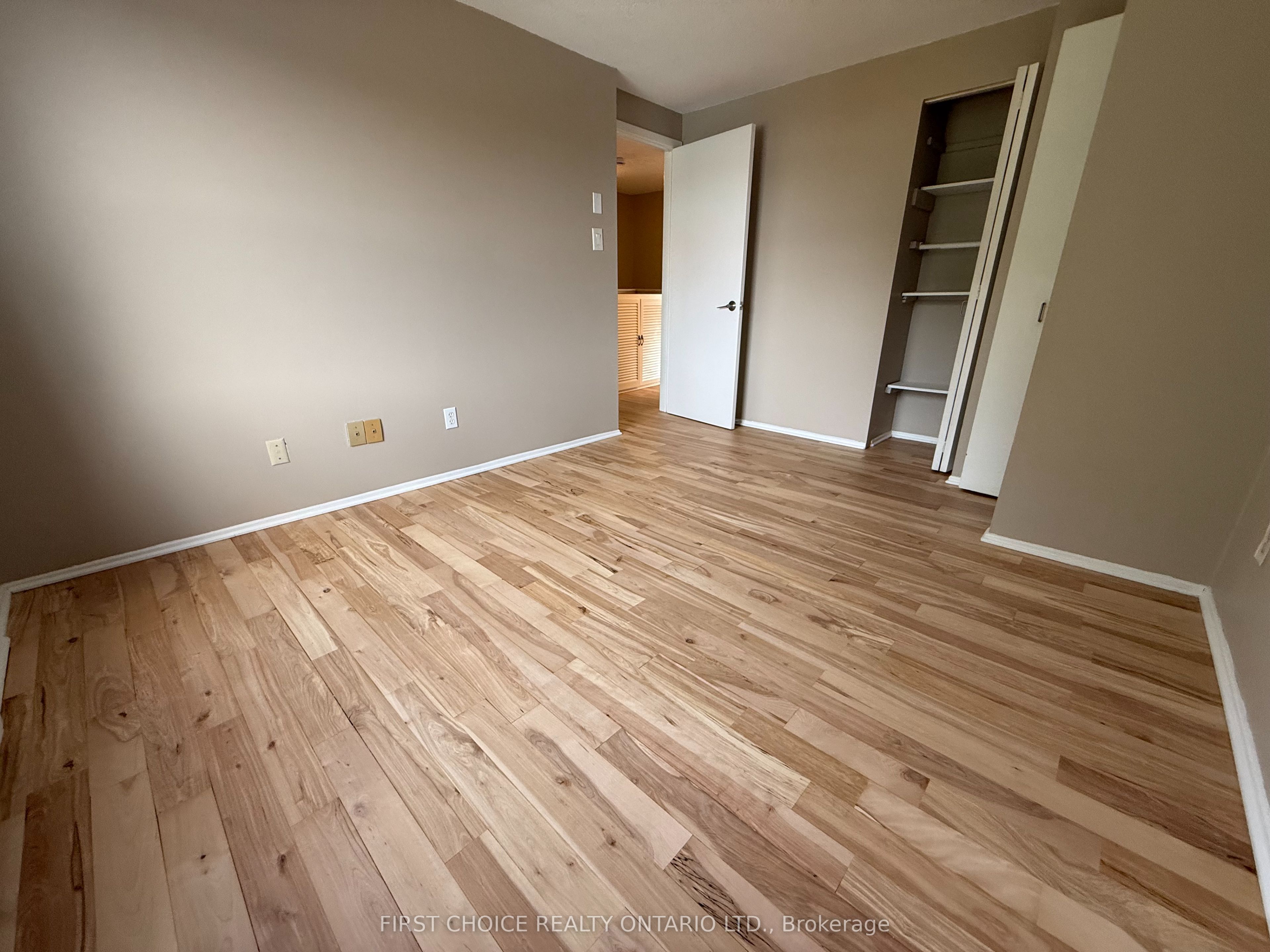 32 Appleby Private N Property Photo 17