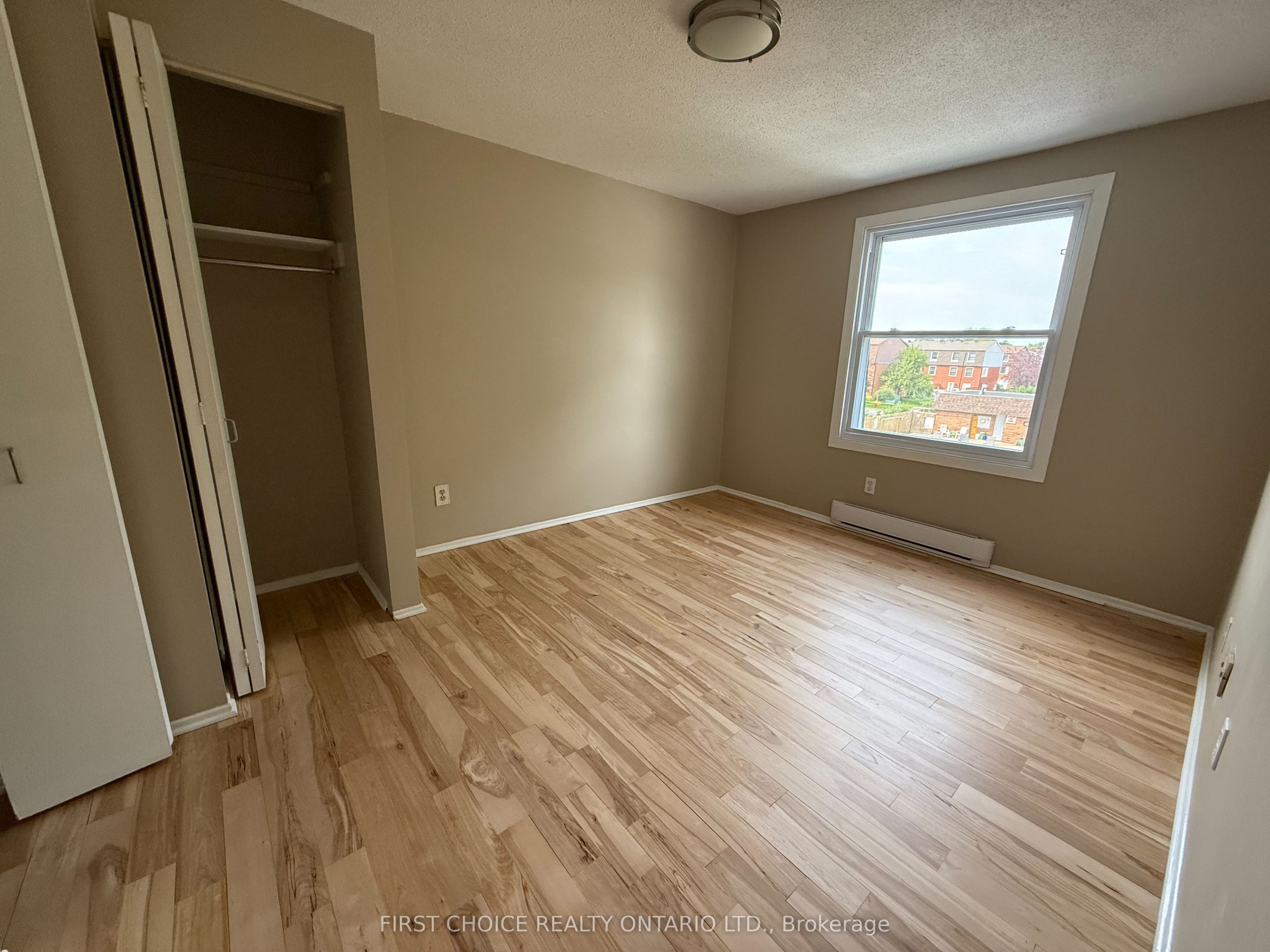 32 Appleby Private N Property Photo 20