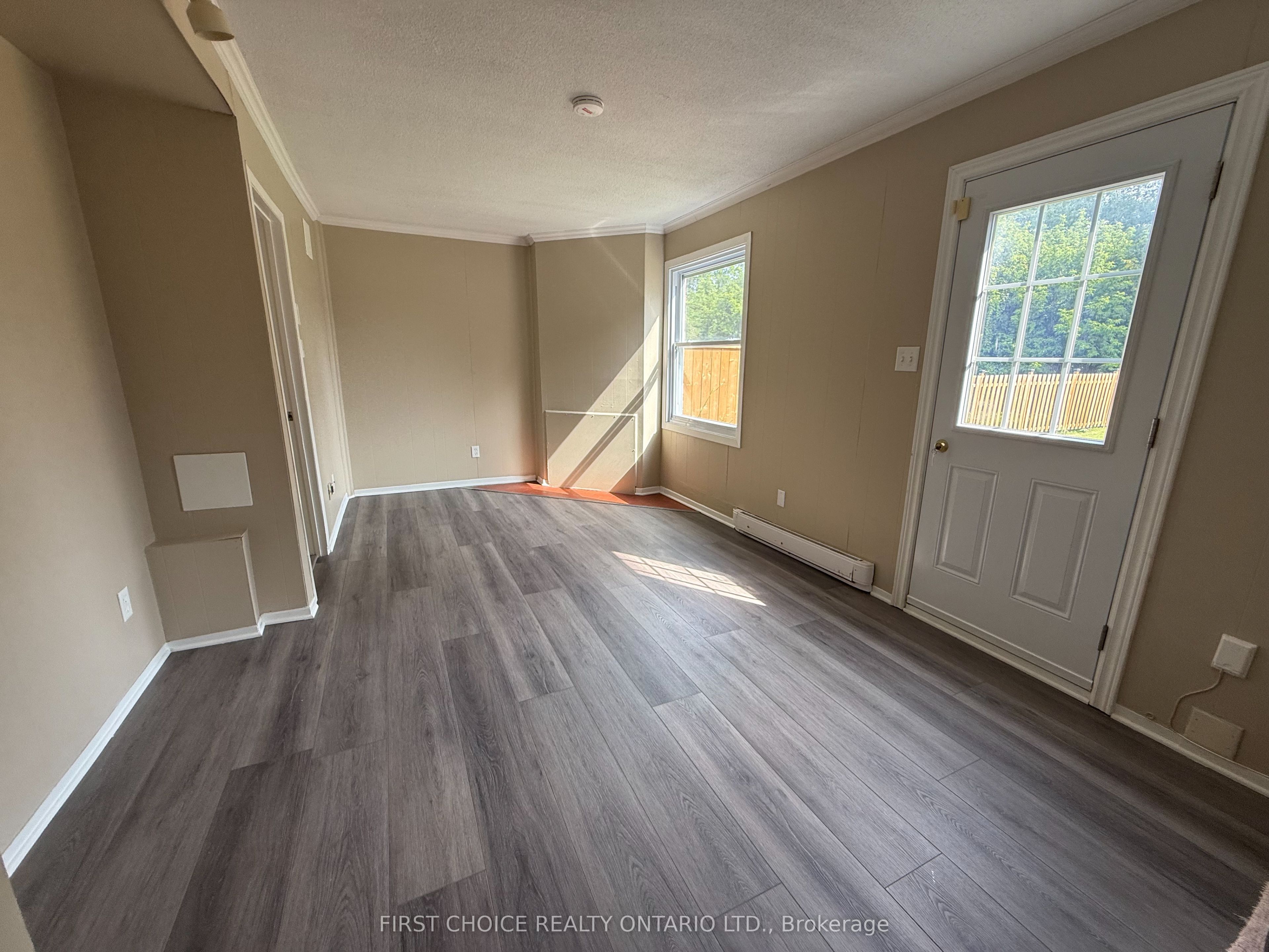 32 Appleby Private N Property Photo 24