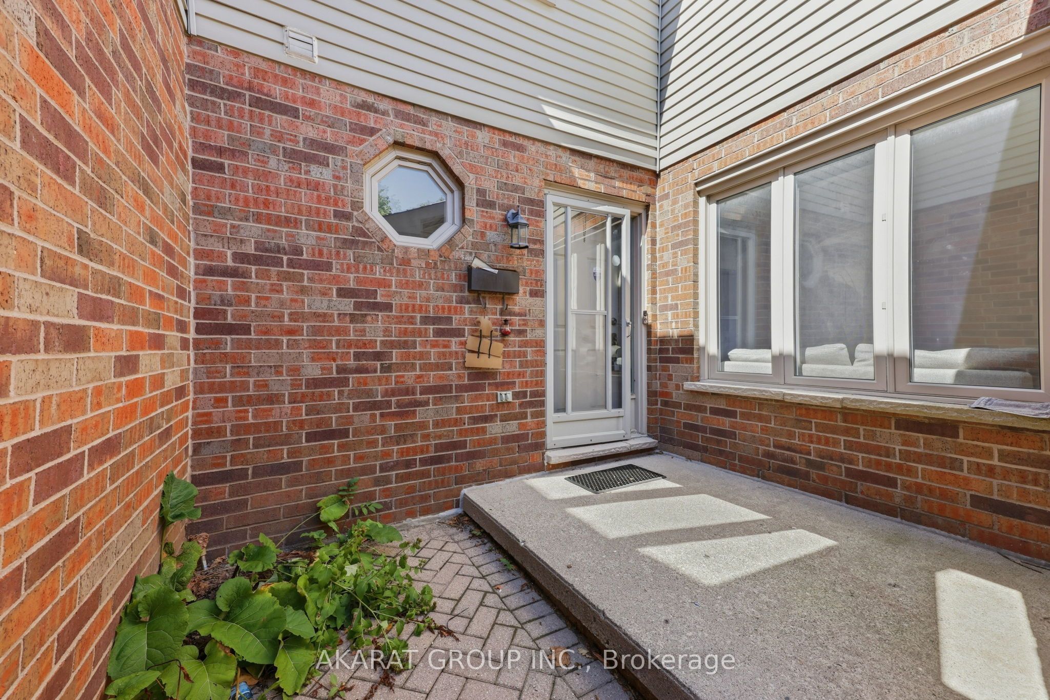 70 Sunnyside Drive 9 Property Photo 3