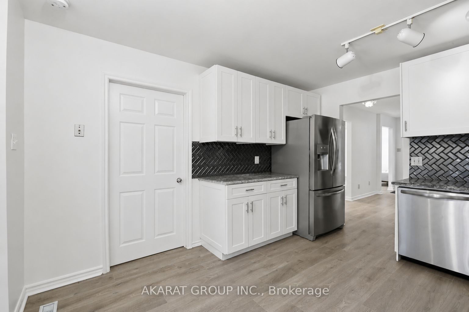 70 Sunnyside Drive 9 Property Photo 18