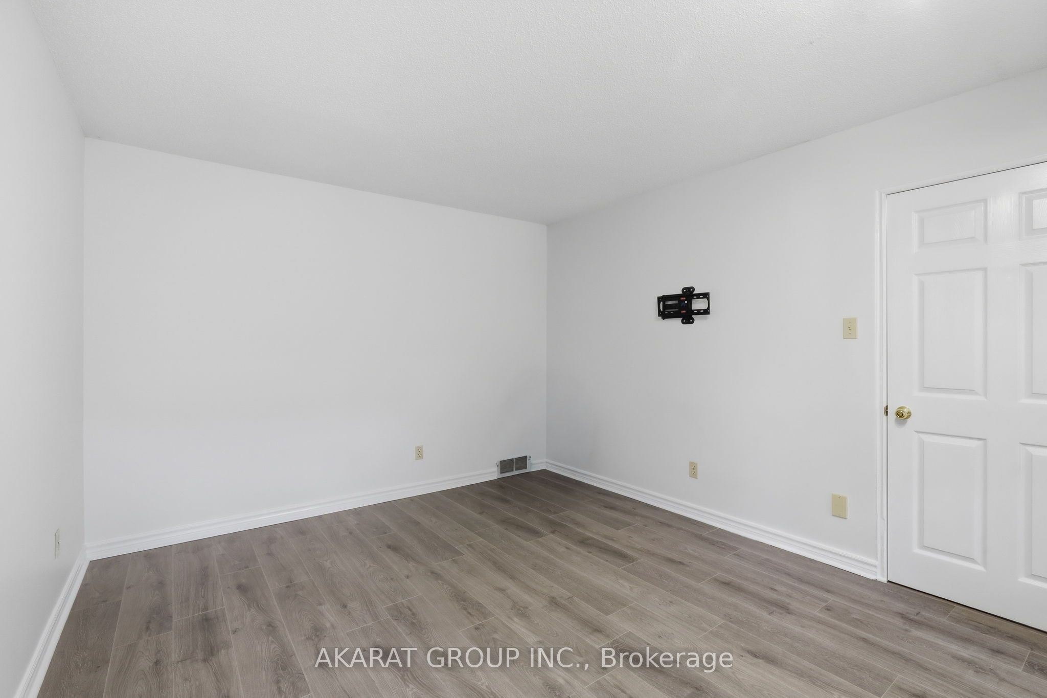 70 Sunnyside Drive 9 Property Photo 21