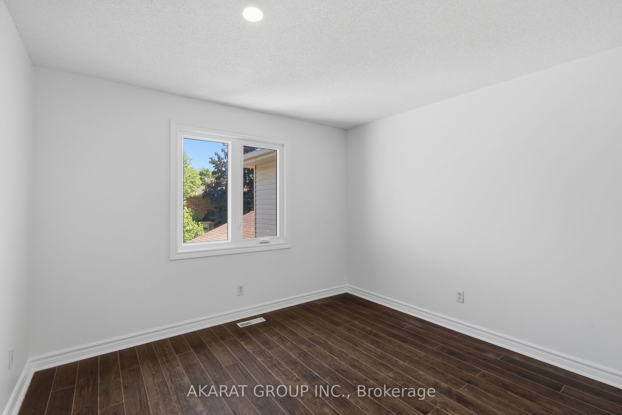 70 Sunnyside Drive 9 Property Photo 33