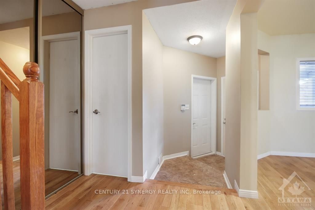 532 Pocono Crescent Property Photo 3