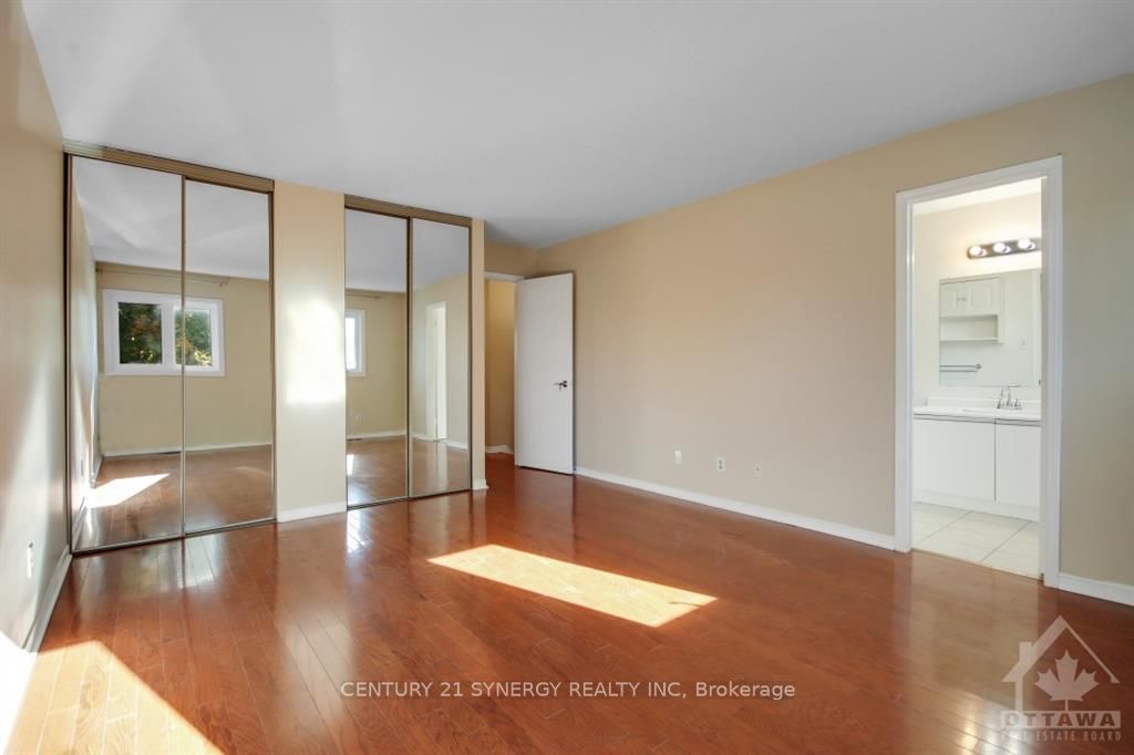 532 Pocono Crescent Property Photo 18