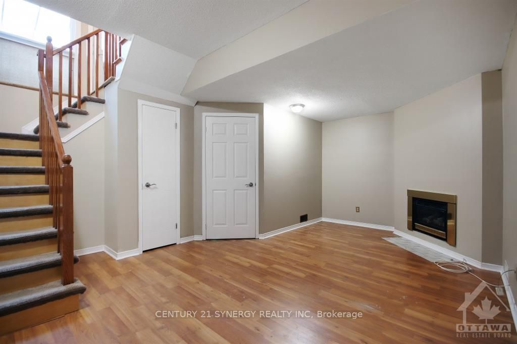 532 Pocono Crescent Property Photo 27