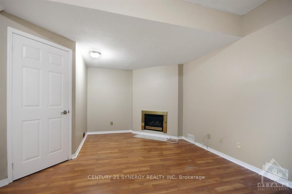 532 Pocono Crescent Property Photo 28