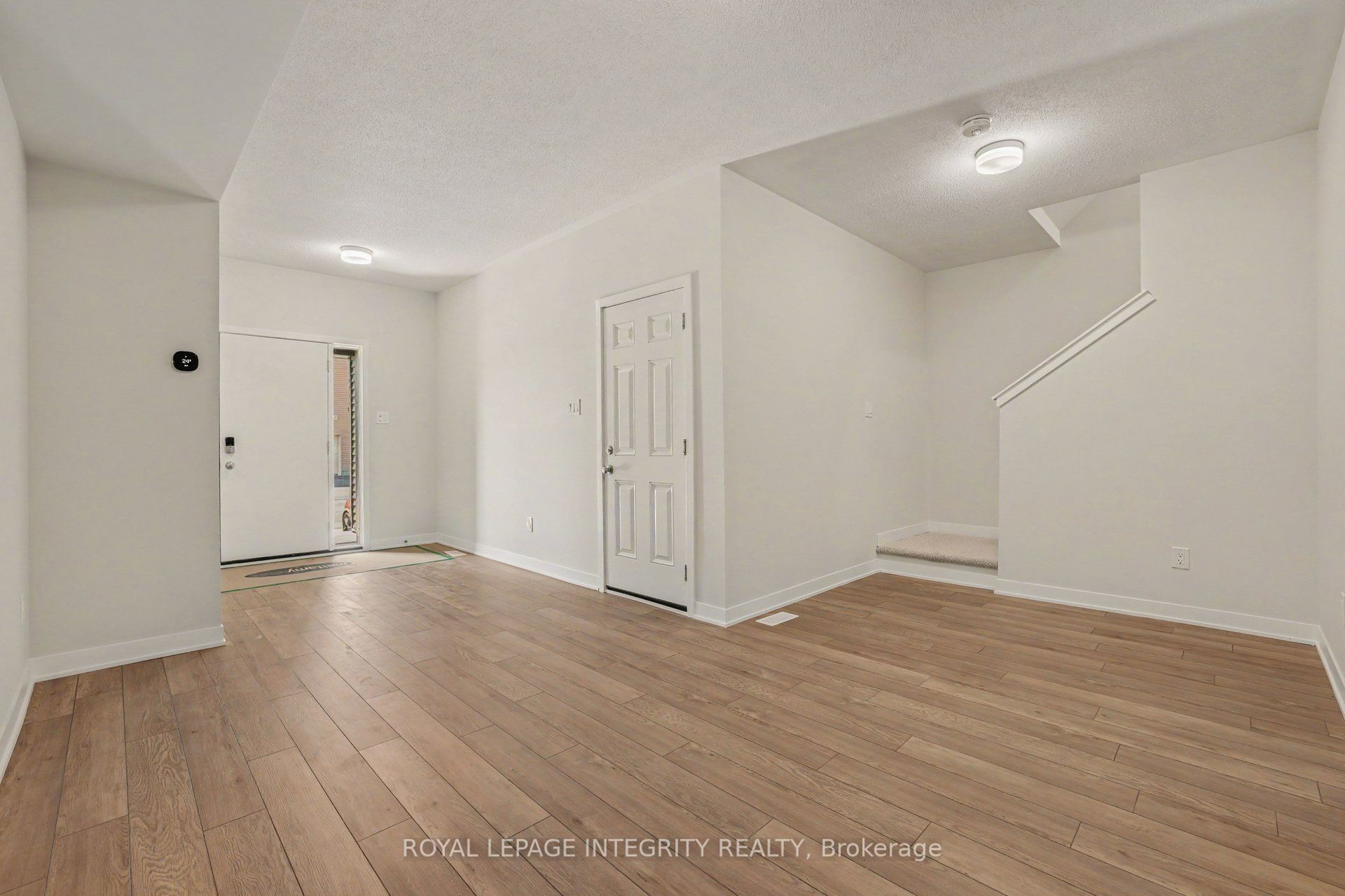 825 Demulcent Lane Property Photo 4