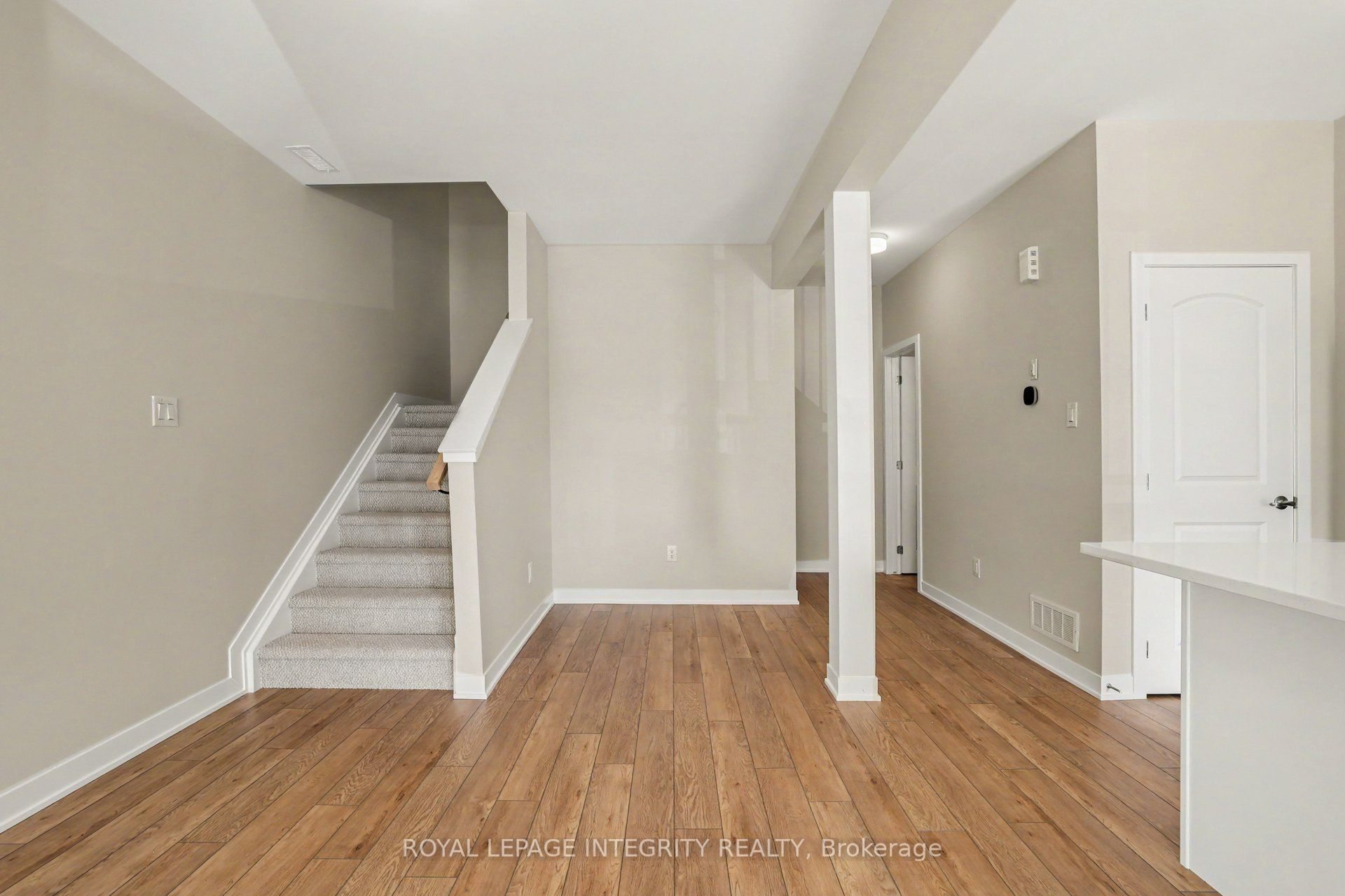 825 Demulcent Lane Property Photo 6